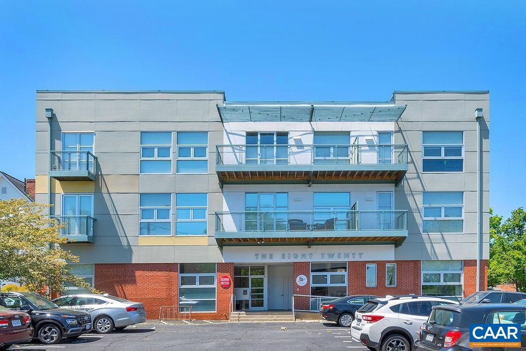 820 E HIGH ST Unit: 11