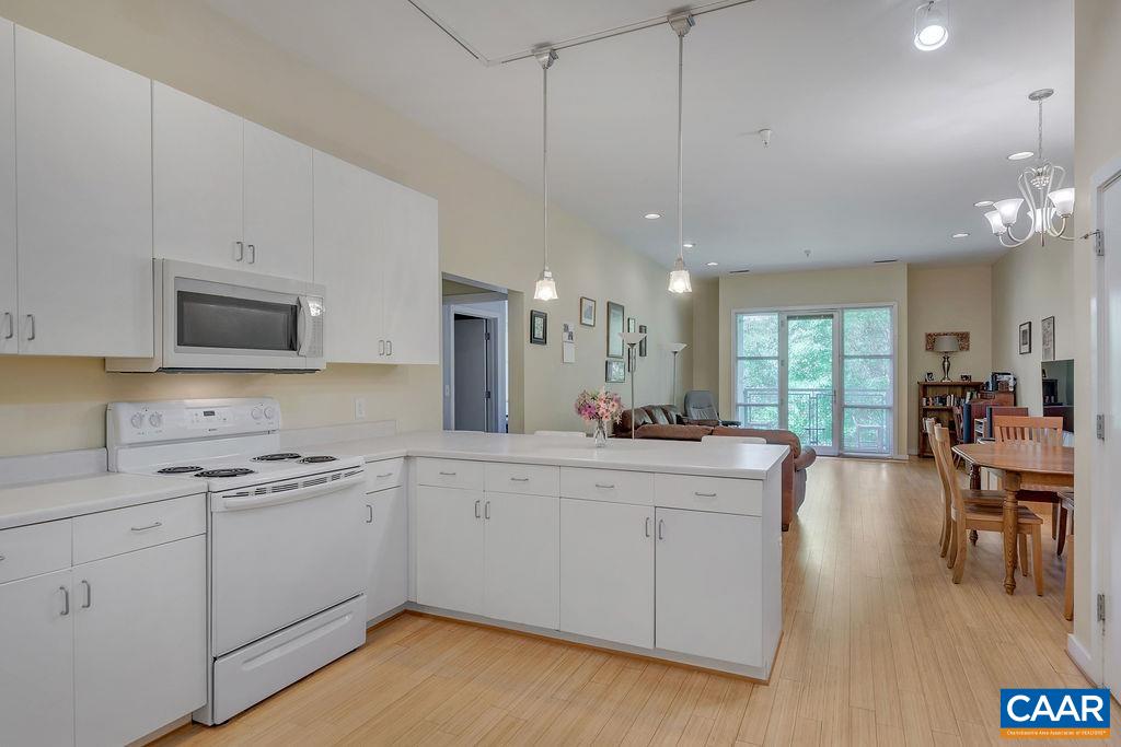 820 E HIGH ST Unit: 11