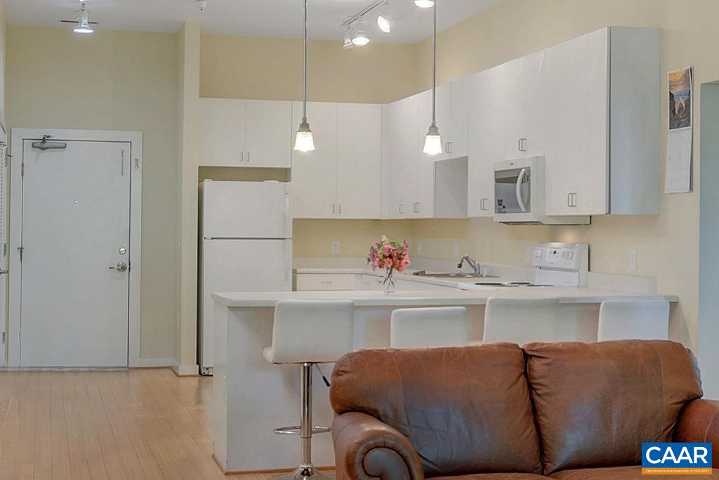 820 E HIGH ST Unit: 11