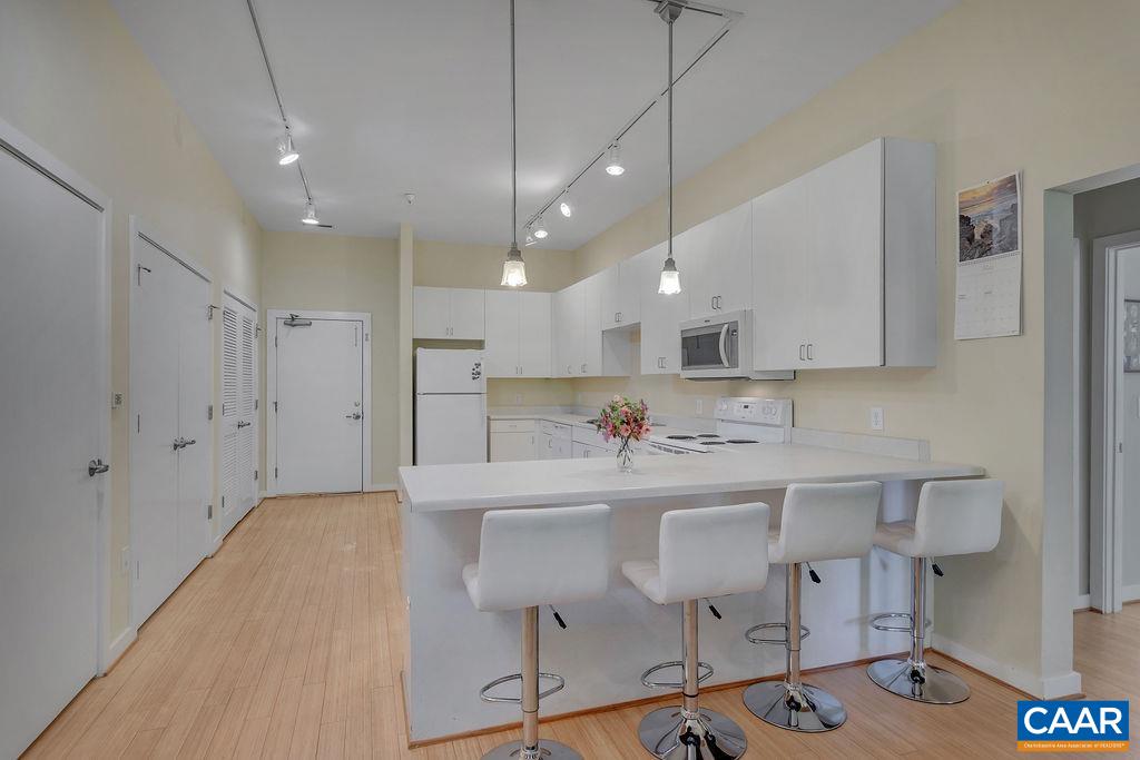 820 E HIGH ST Unit: 11