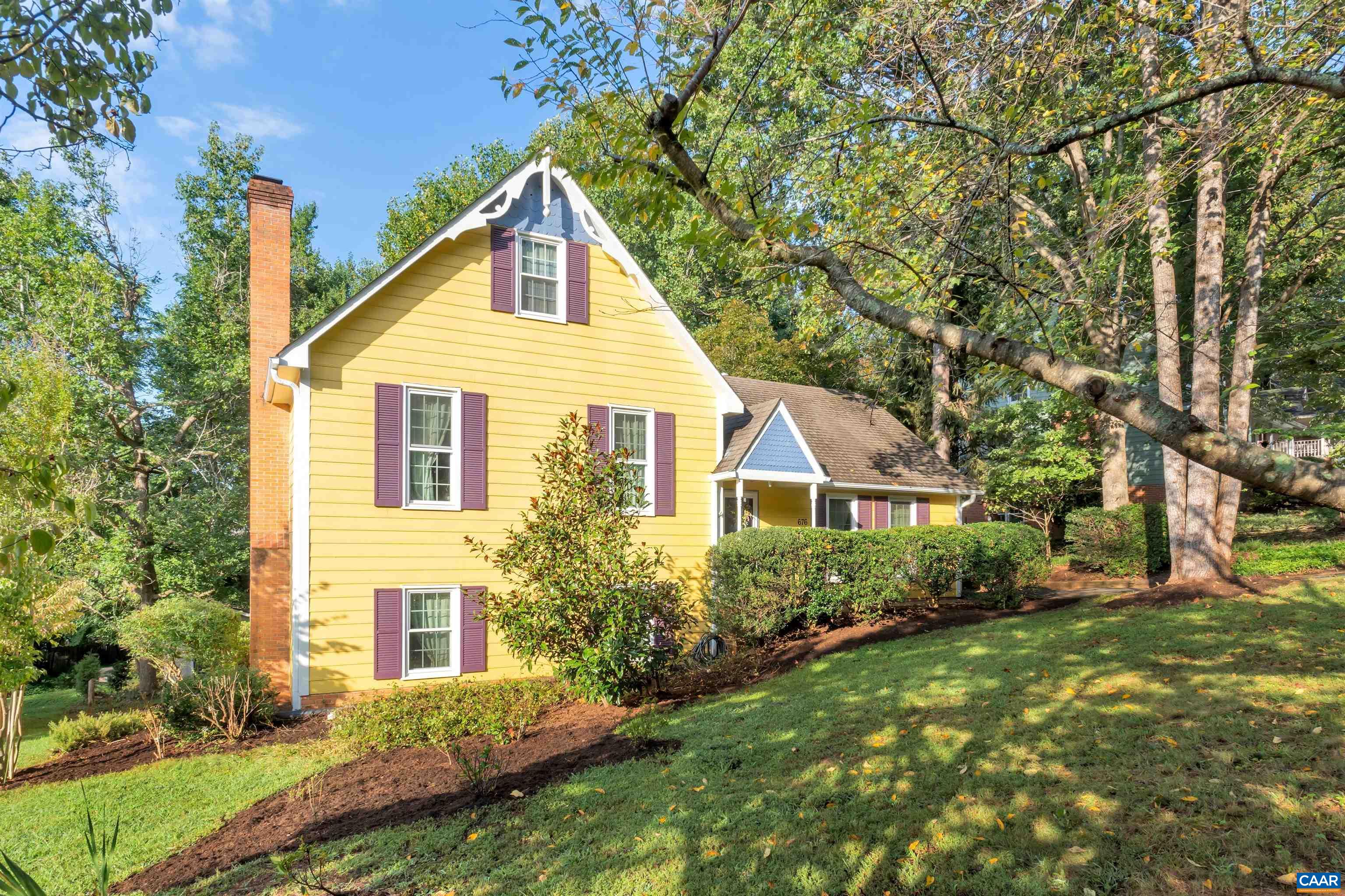 676 VICTORIAN CT