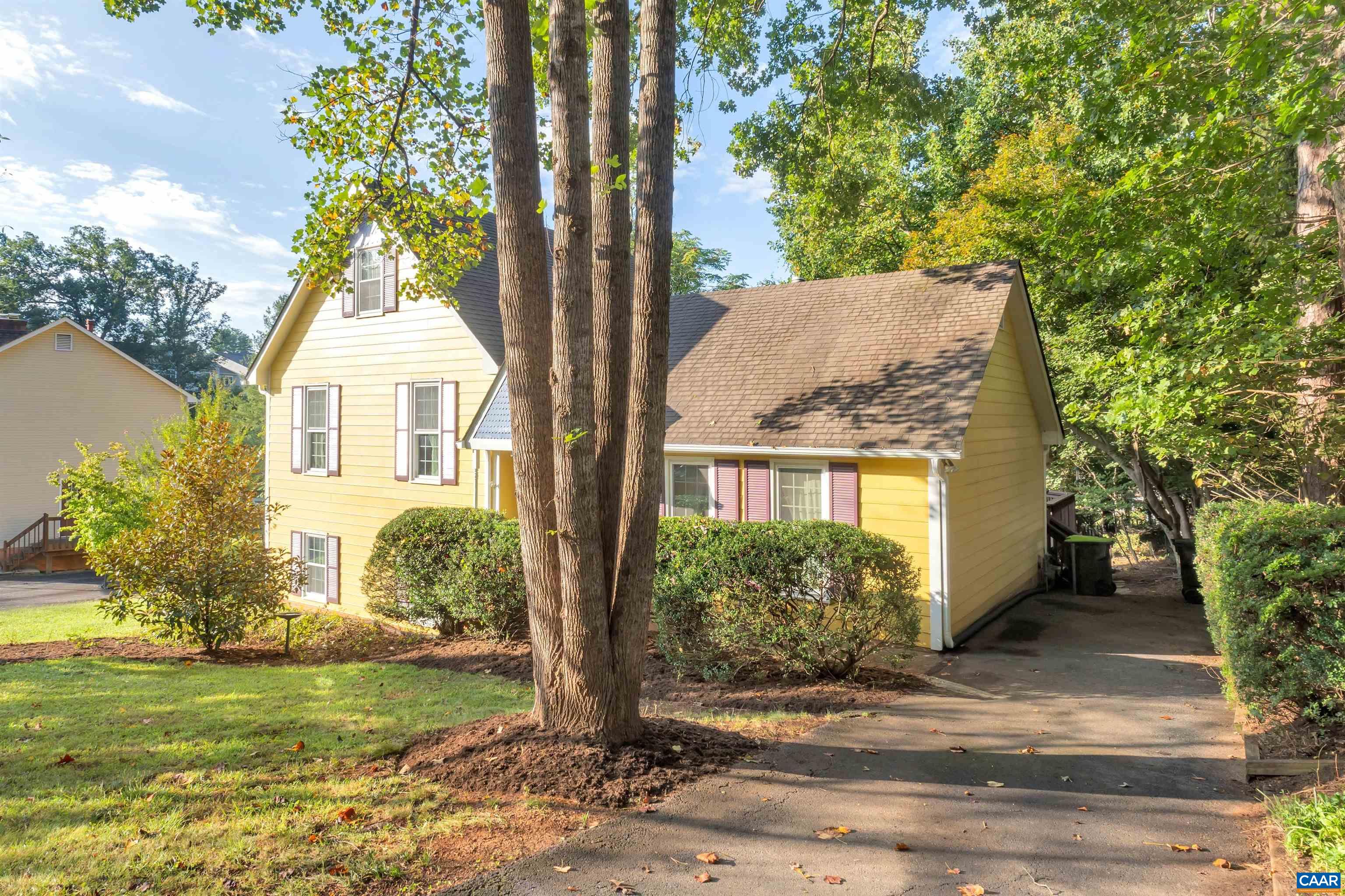 676 VICTORIAN CT