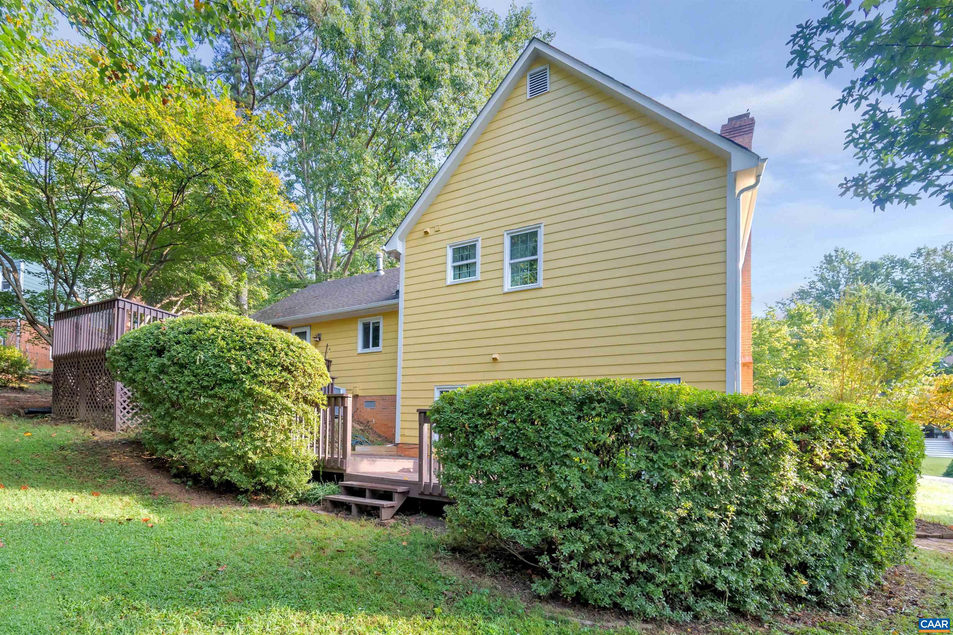 676 VICTORIAN CT