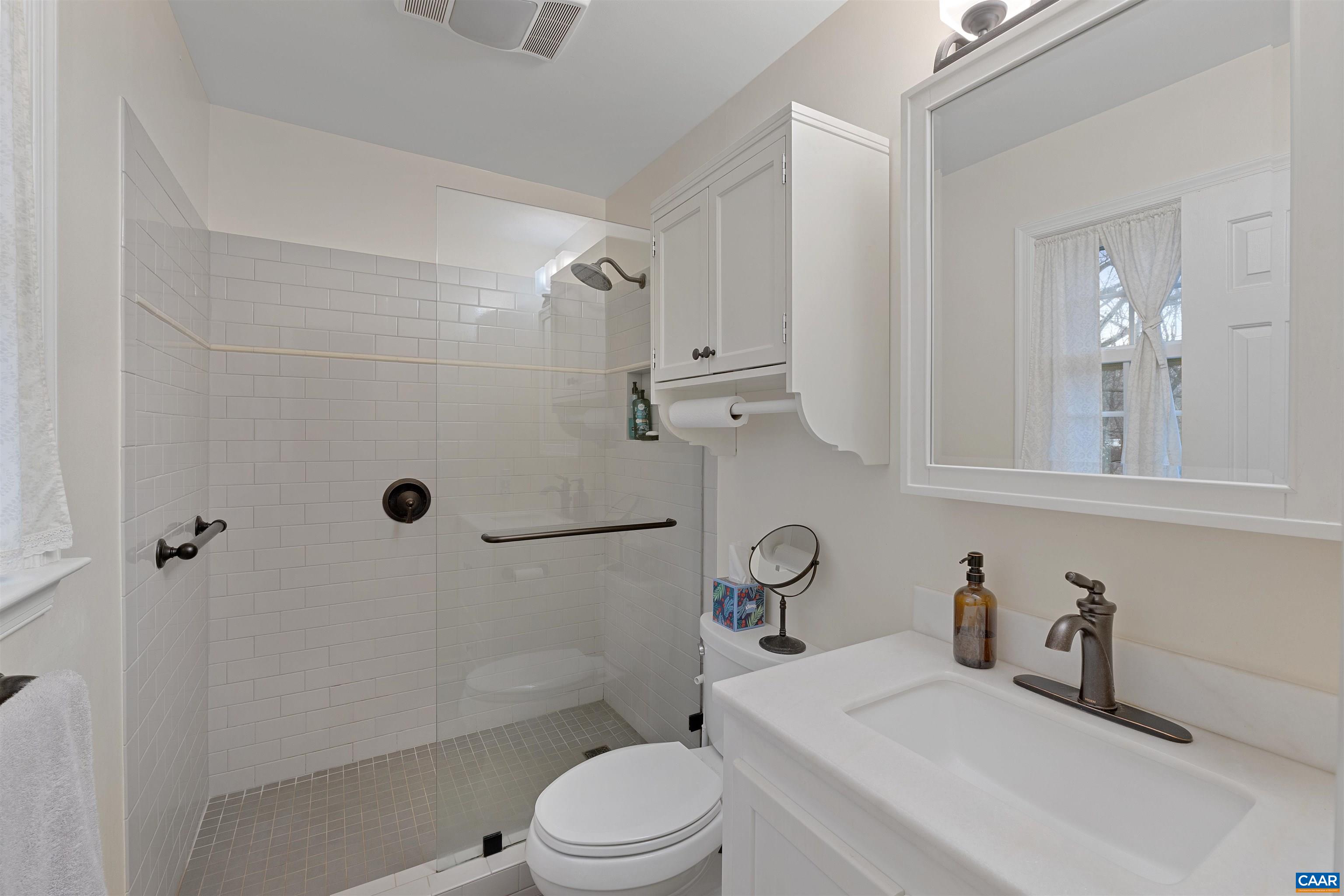 676 VICTORIAN CT