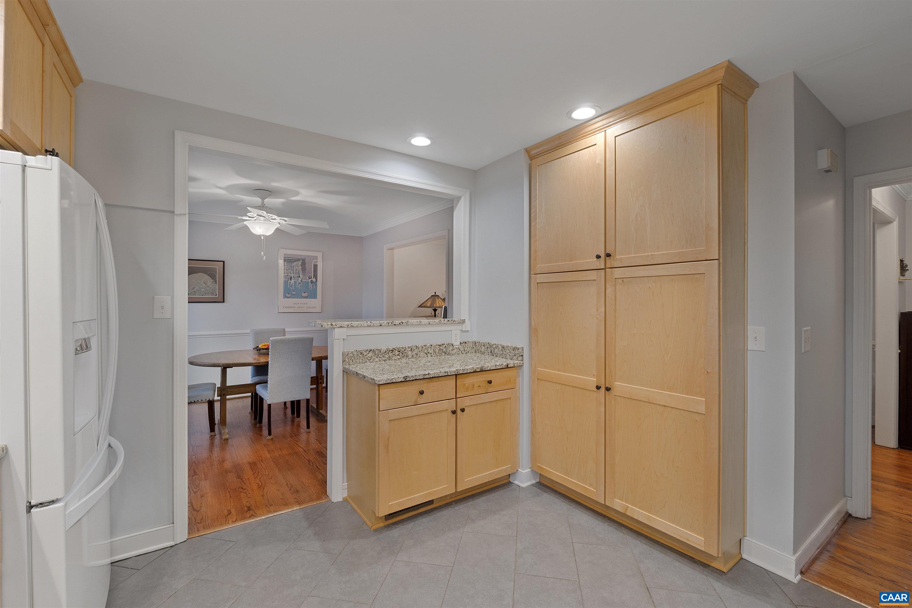 676 VICTORIAN CT