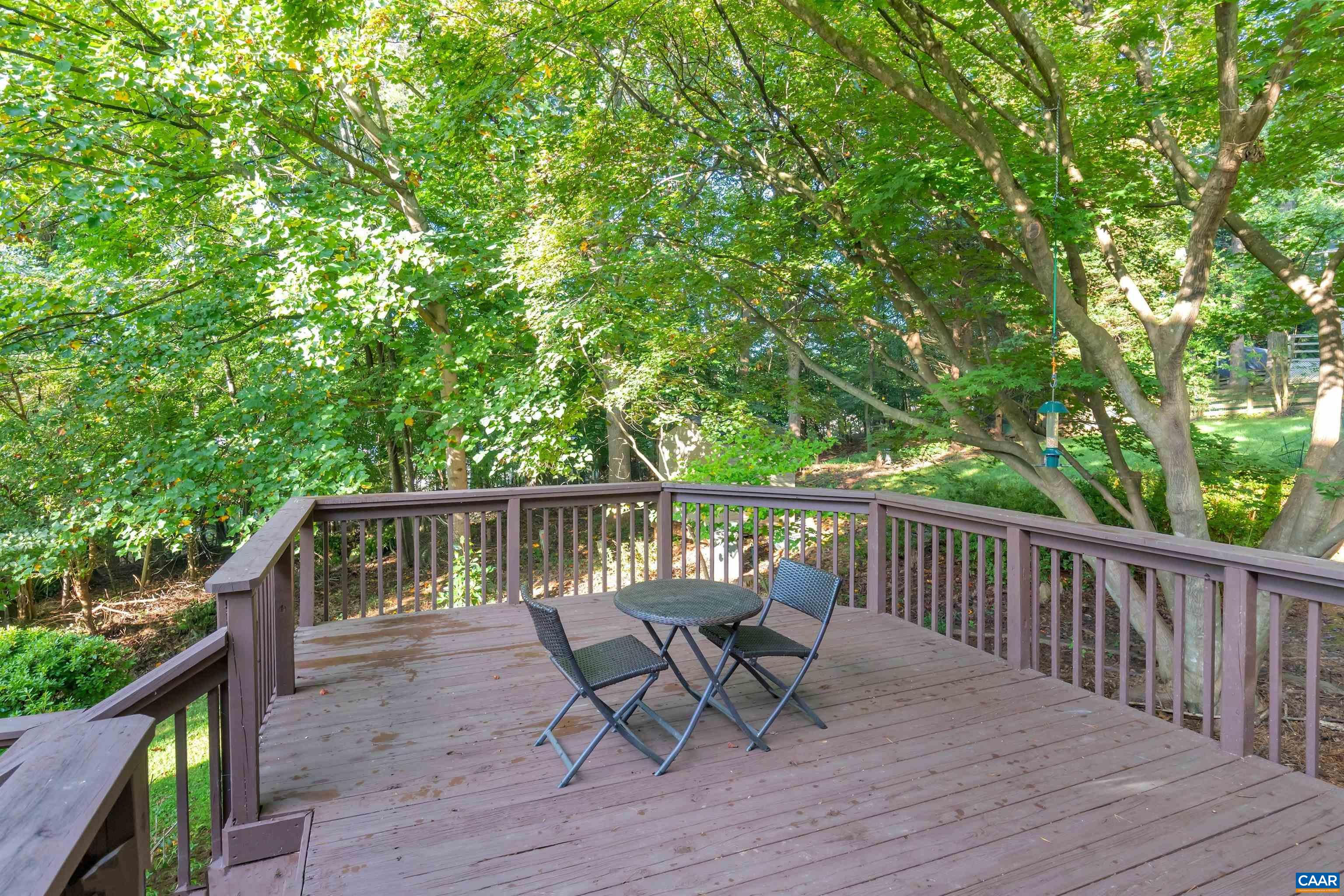676 VICTORIAN CT