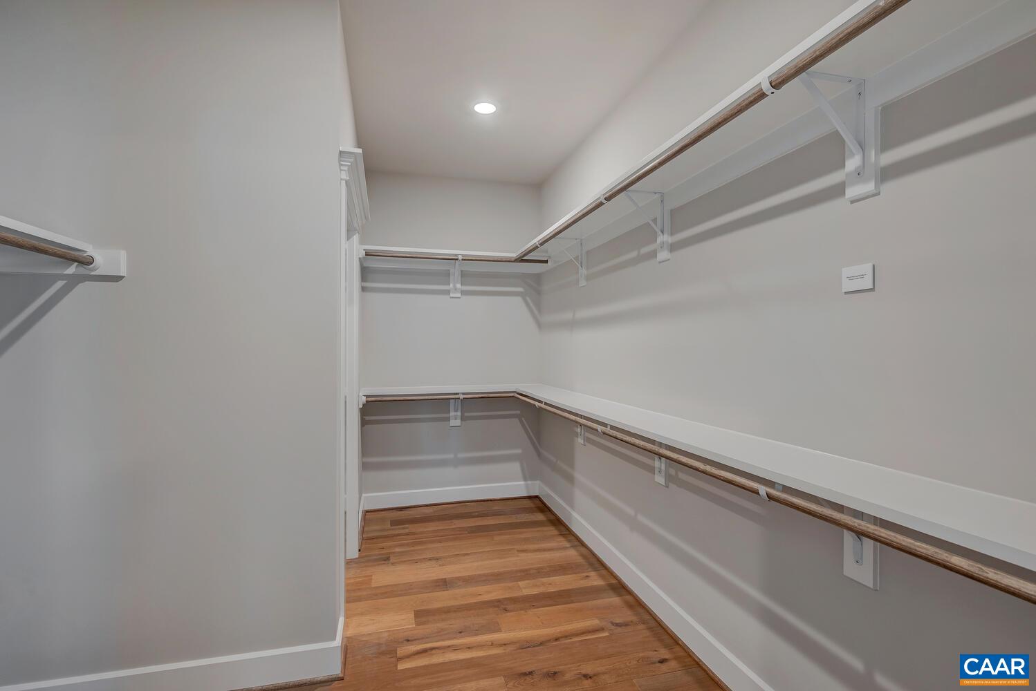 127 HEADLAND CT