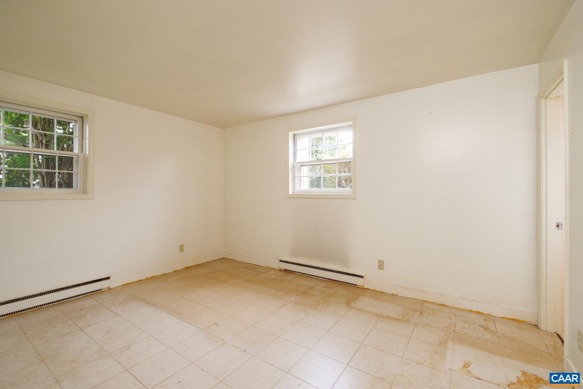 1309 CARTER LN