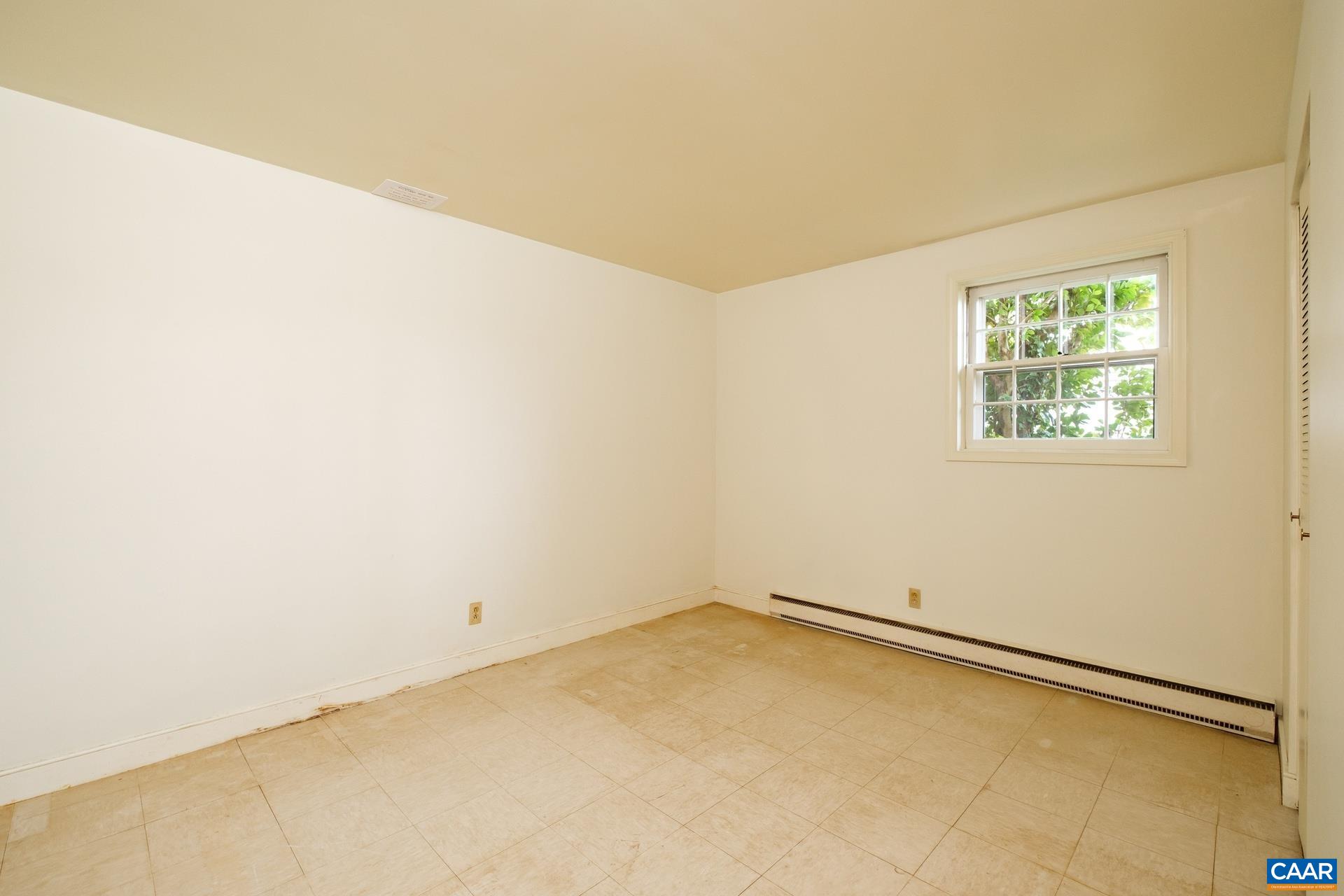 1309 CARTER LN