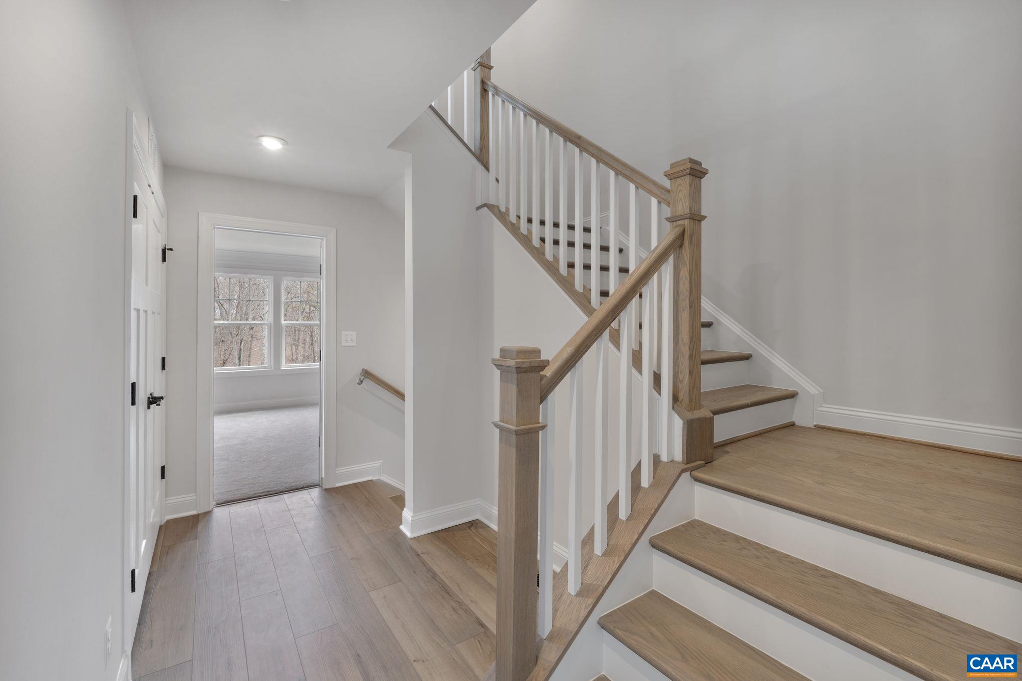 1316 LACONIA LN
