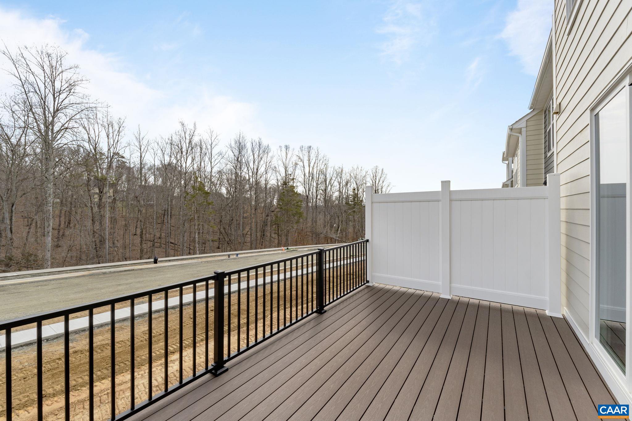 1316 LACONIA LN
