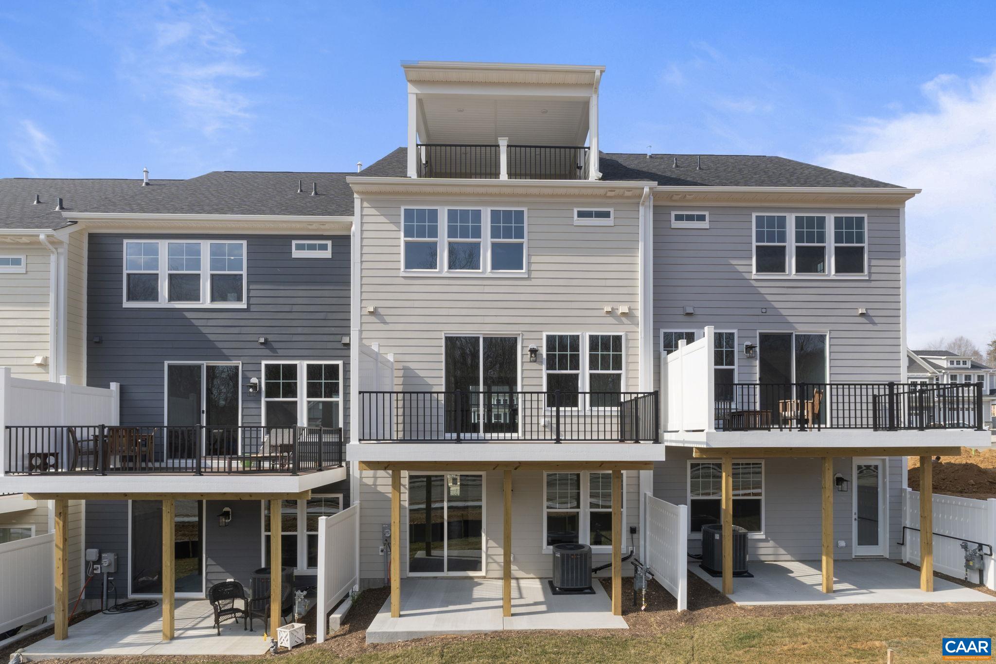 1316 LACONIA LN