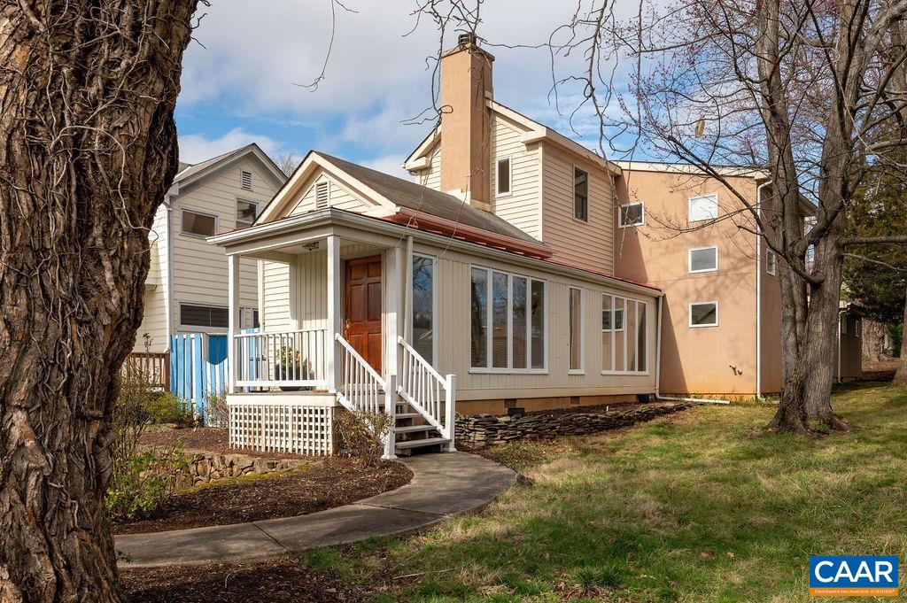 719 BOLLING AVE