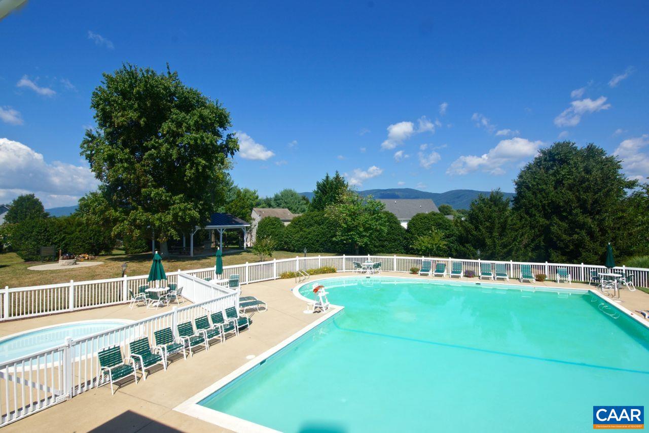 1103 AUTUMN HILL CT