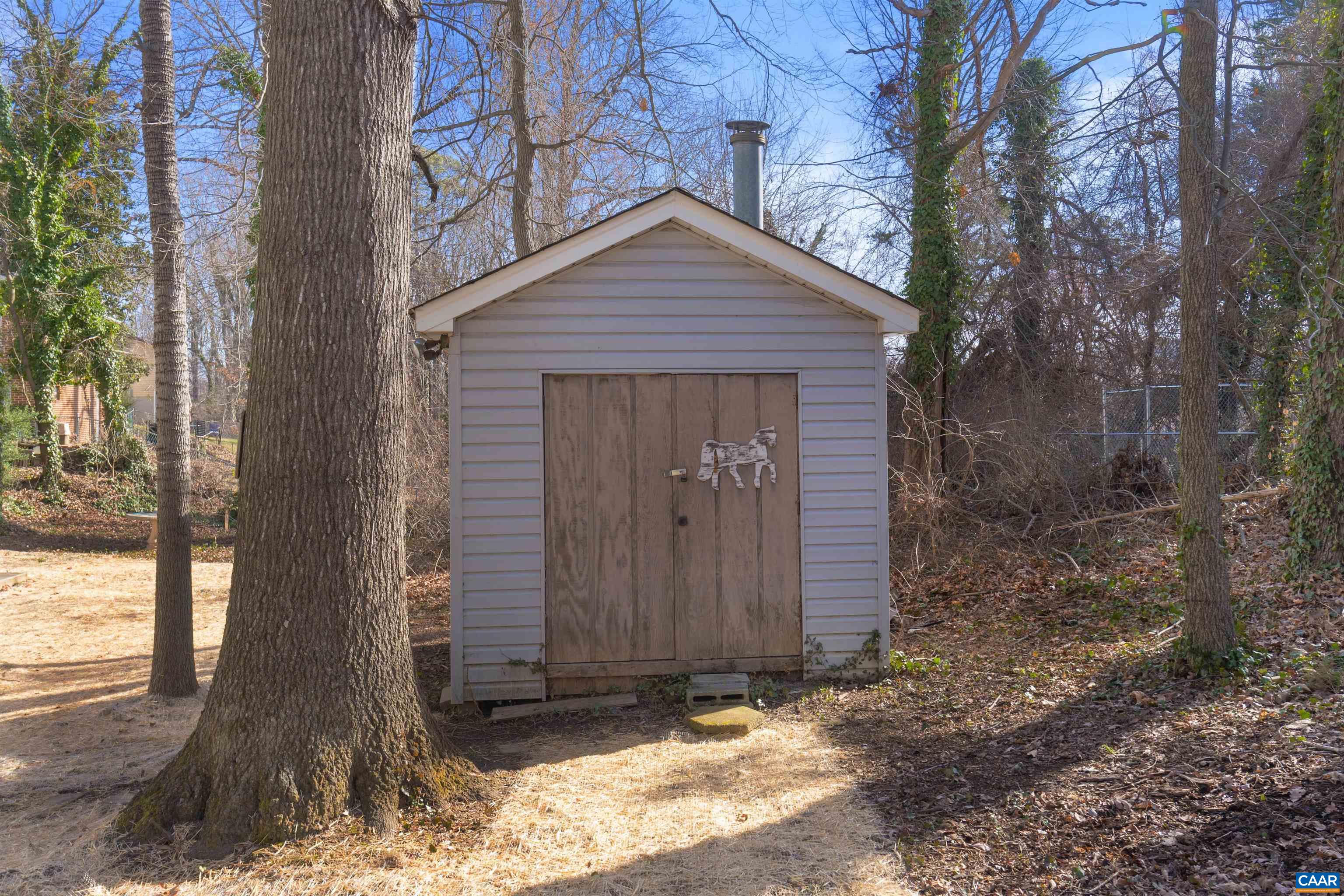 106 COMMONWEALTH CIR