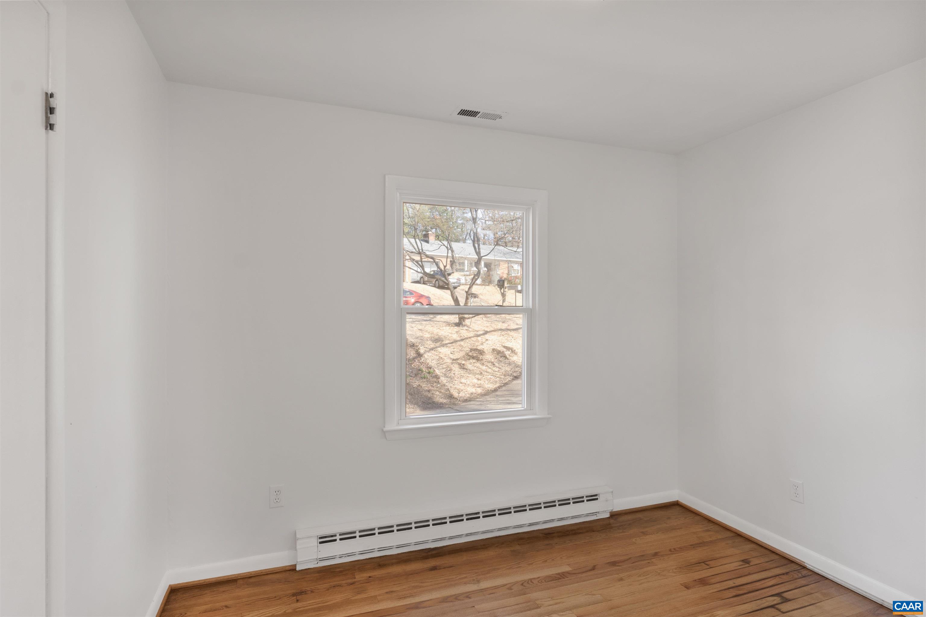 106 COMMONWEALTH CIR