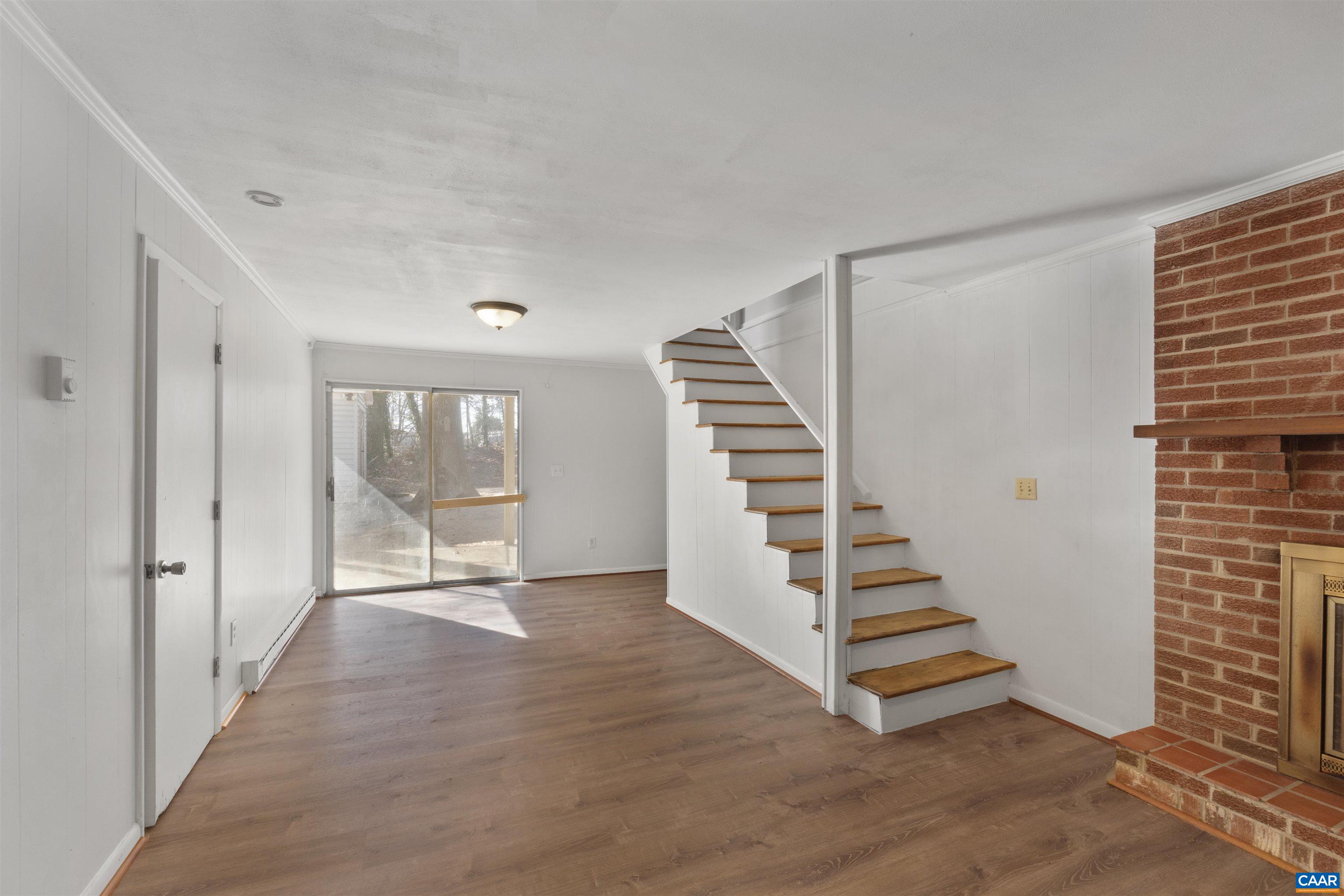 106 COMMONWEALTH CIR