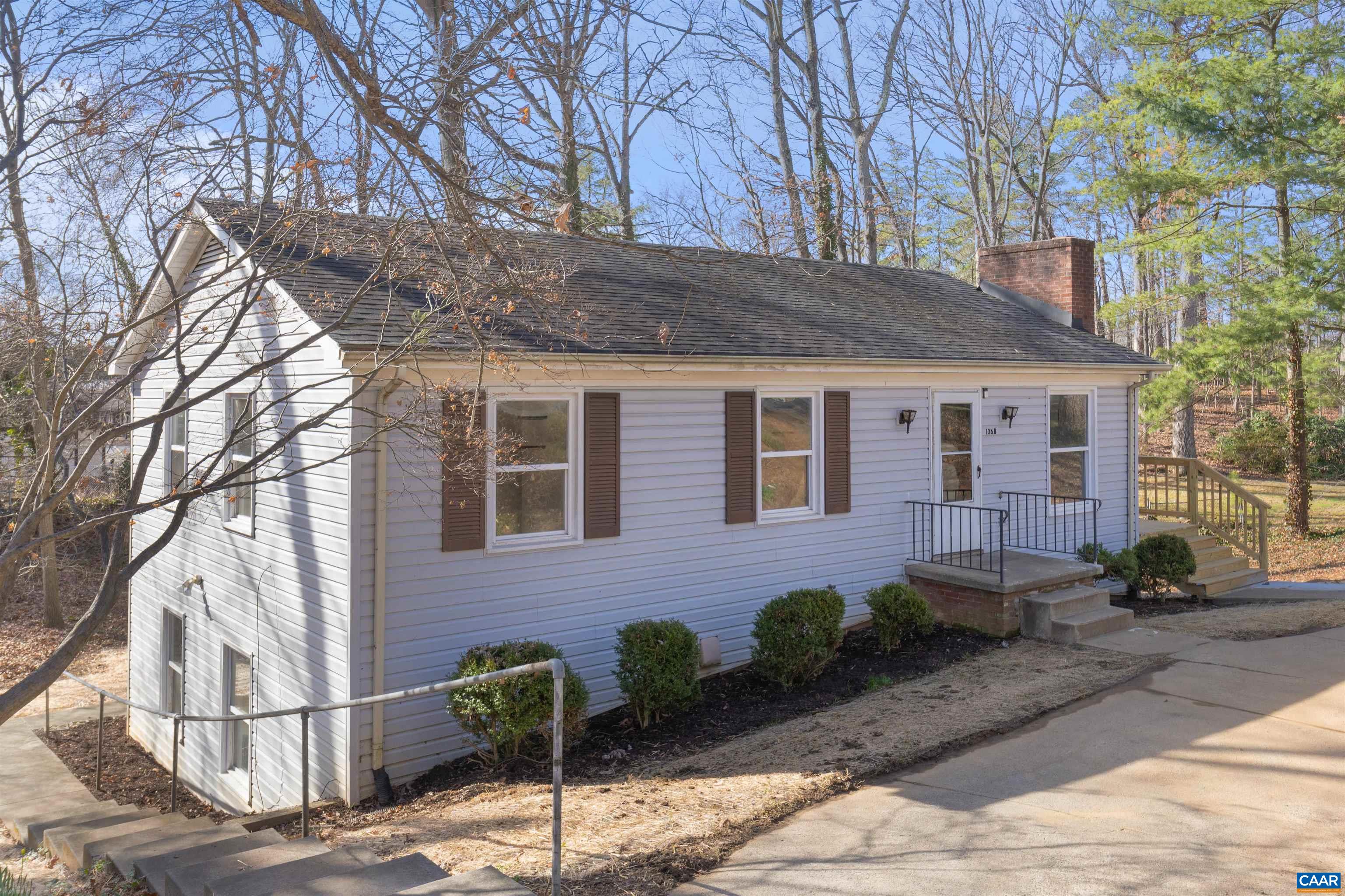 106 COMMONWEALTH CIR