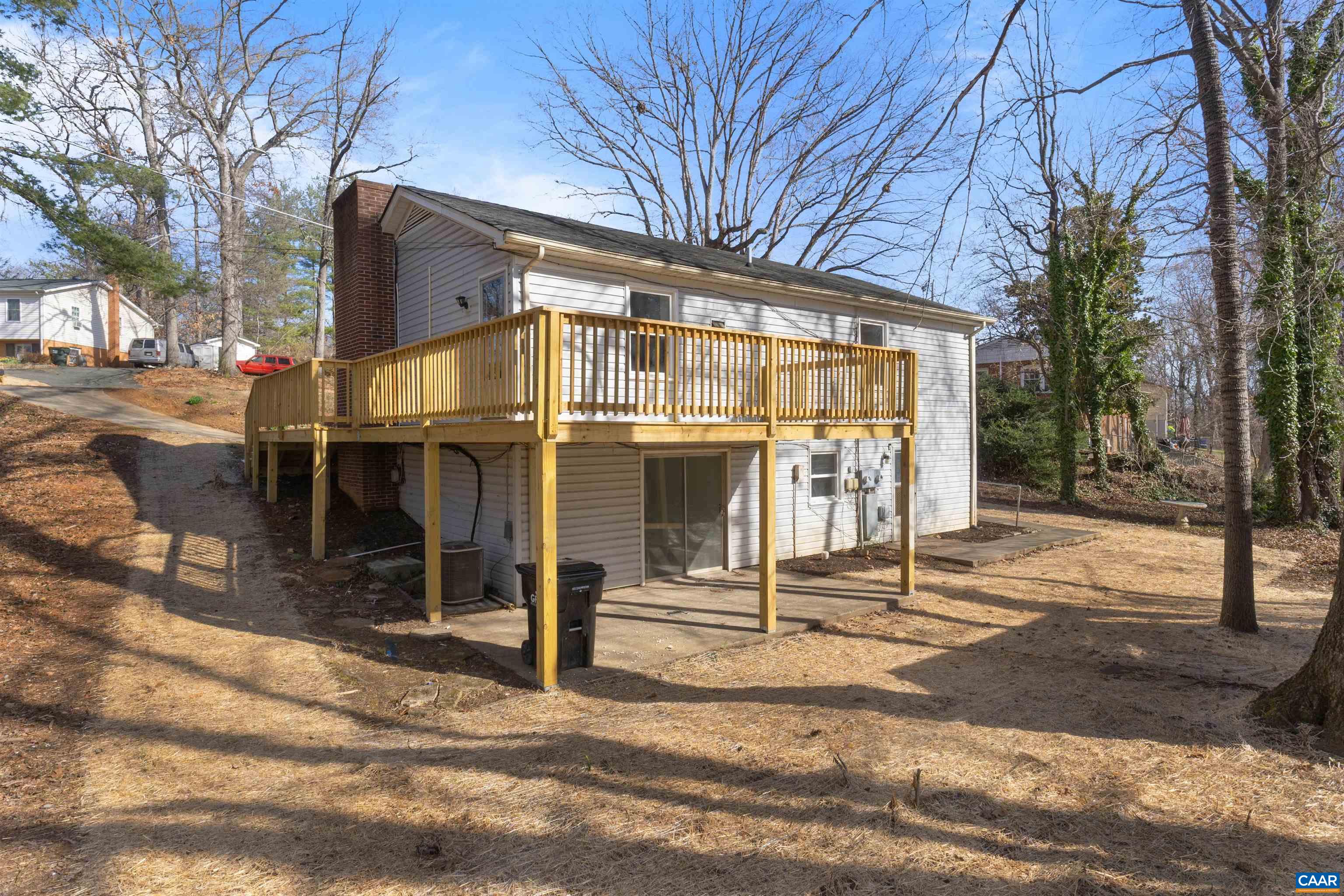 106 COMMONWEALTH CIR