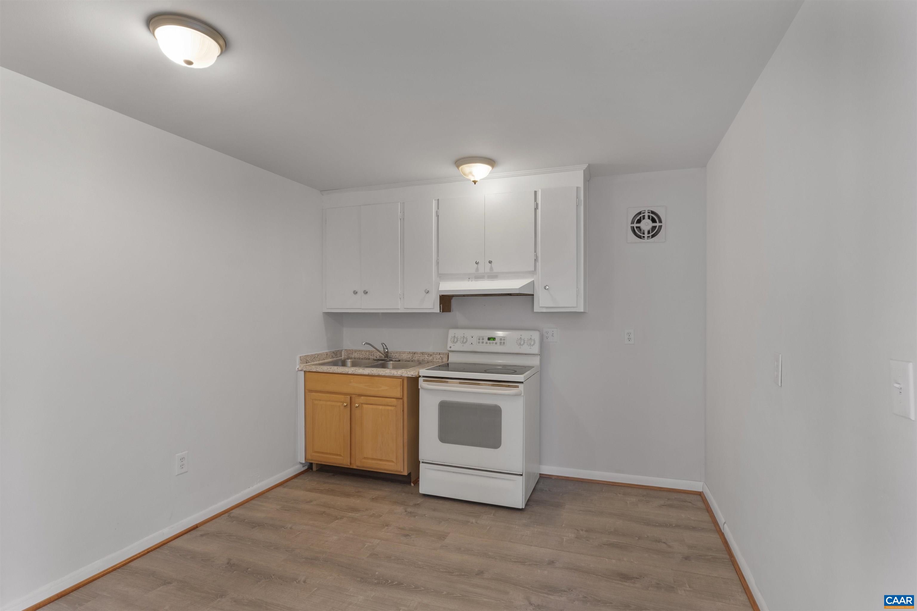 106 COMMONWEALTH CIR