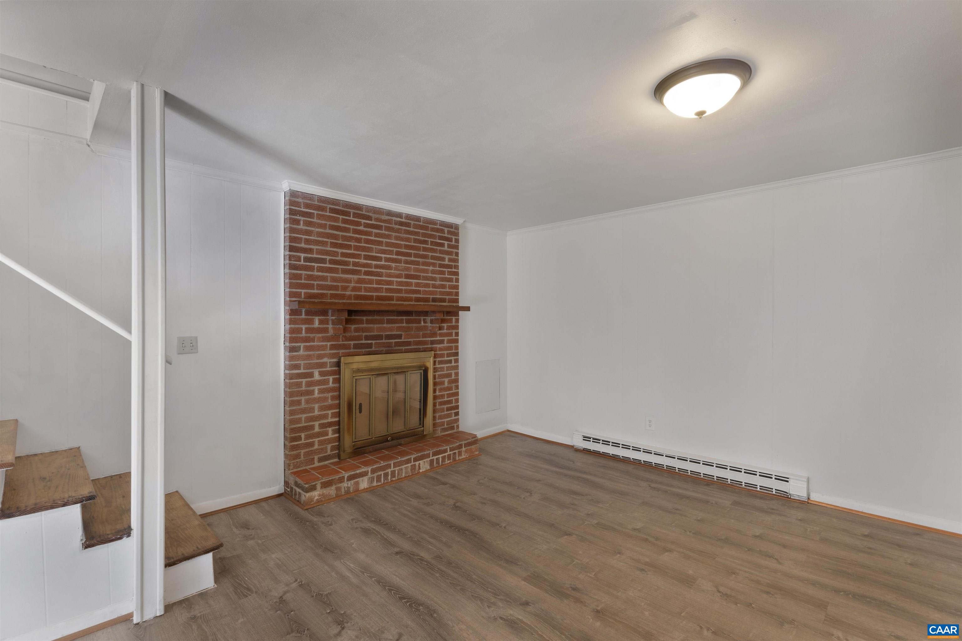 106 COMMONWEALTH CIR
