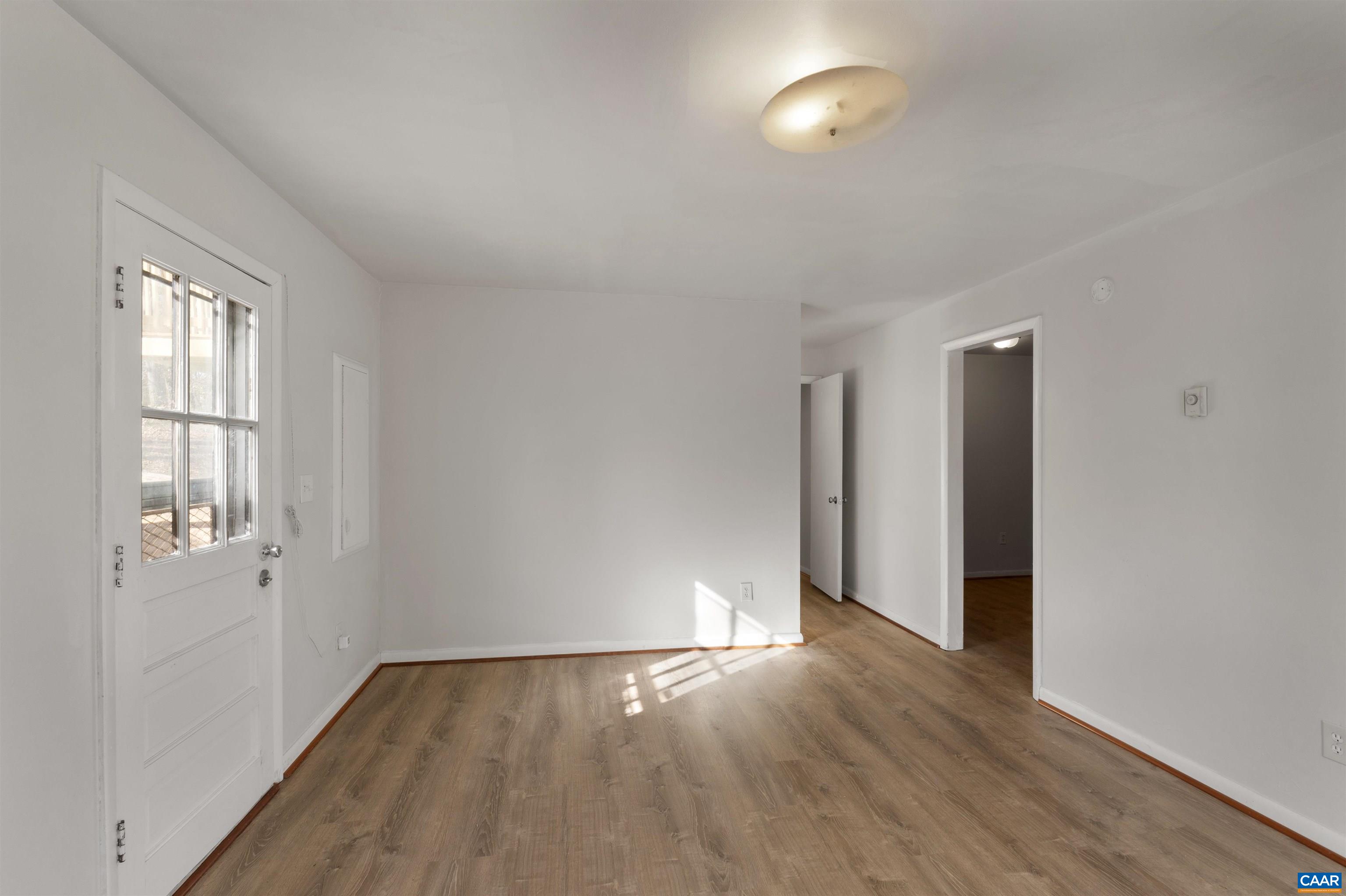 106 COMMONWEALTH CIR