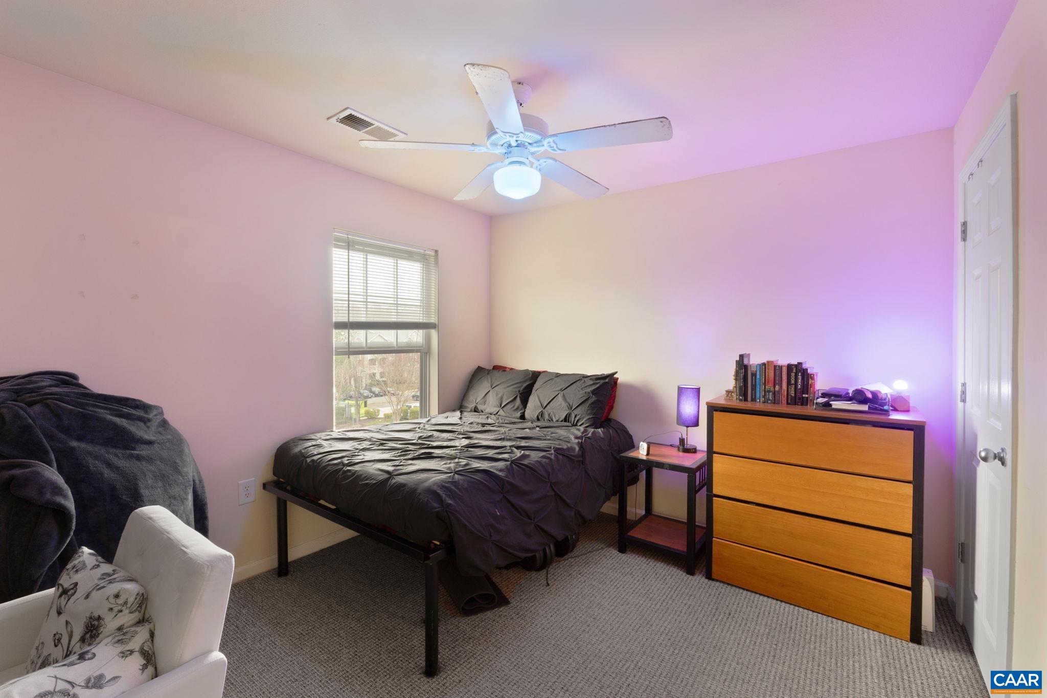 120 YELLOWSTONE DR Unit: 202