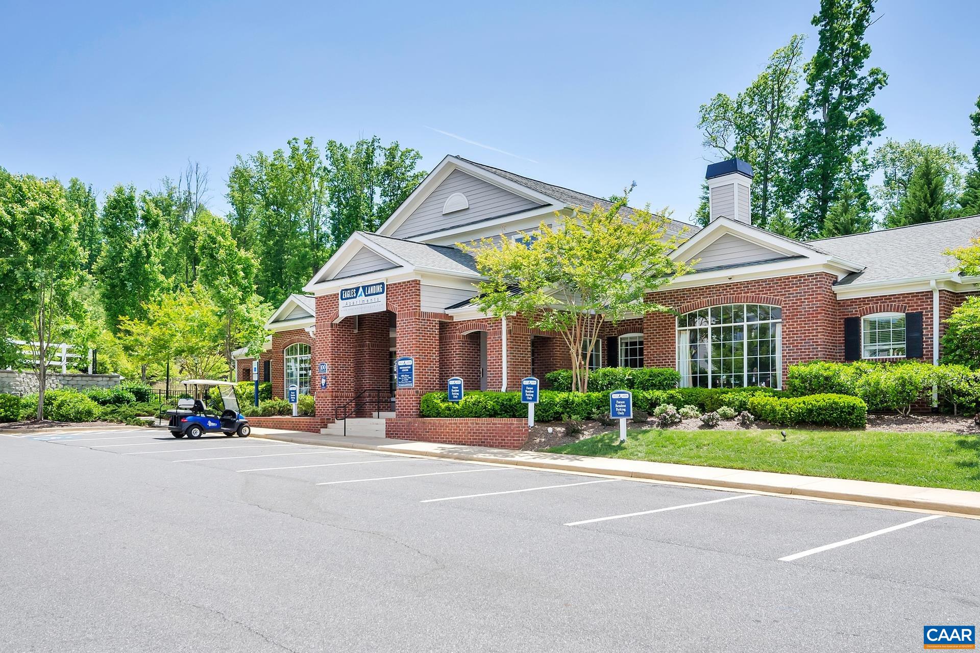 120 YELLOWSTONE DR Unit: 202