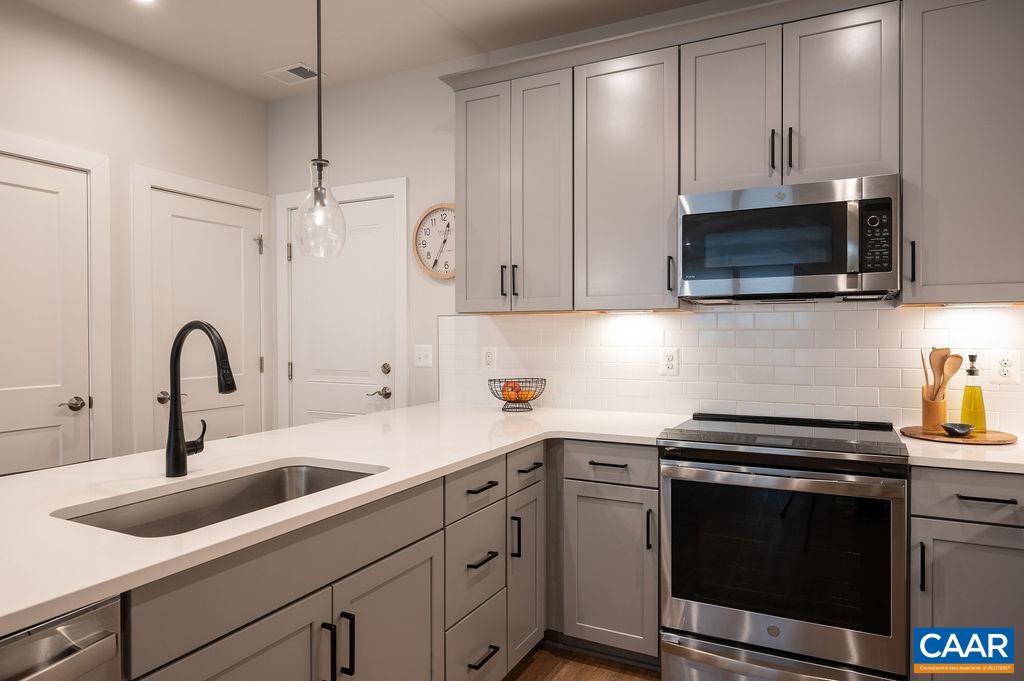 642 NOUSH CT Unit: A