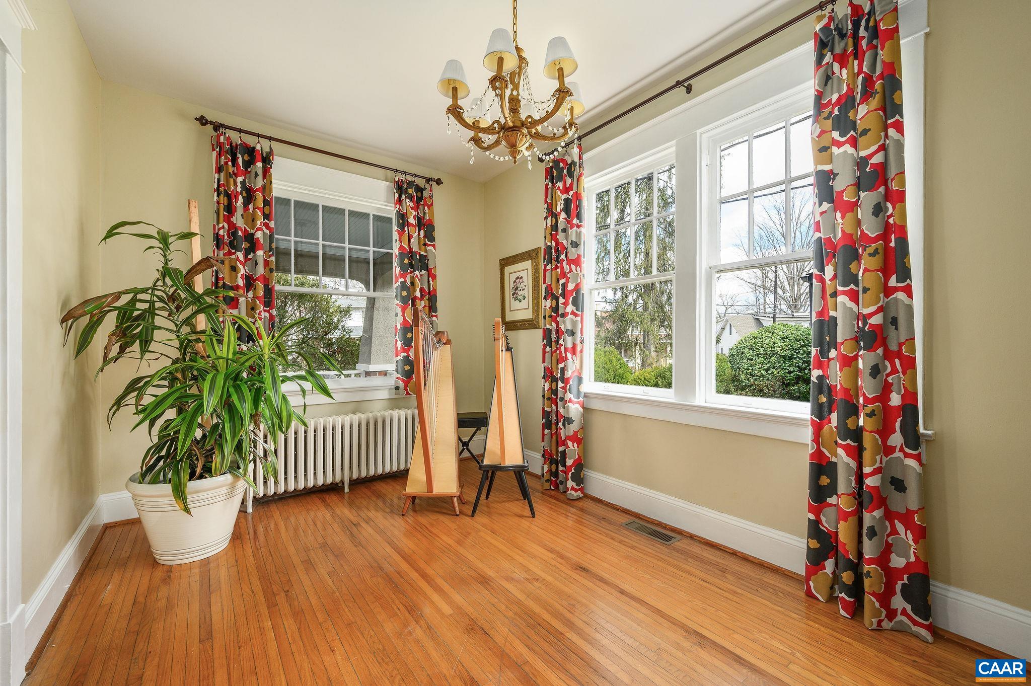 2705 JEFFERSON PARK AVE