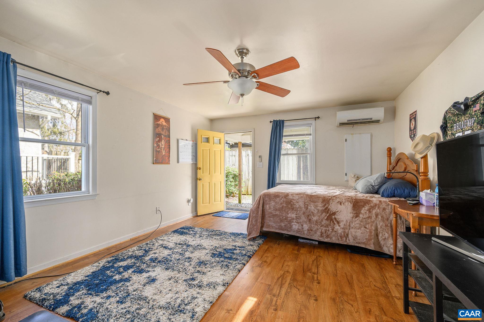 2705 JEFFERSON PARK AVE