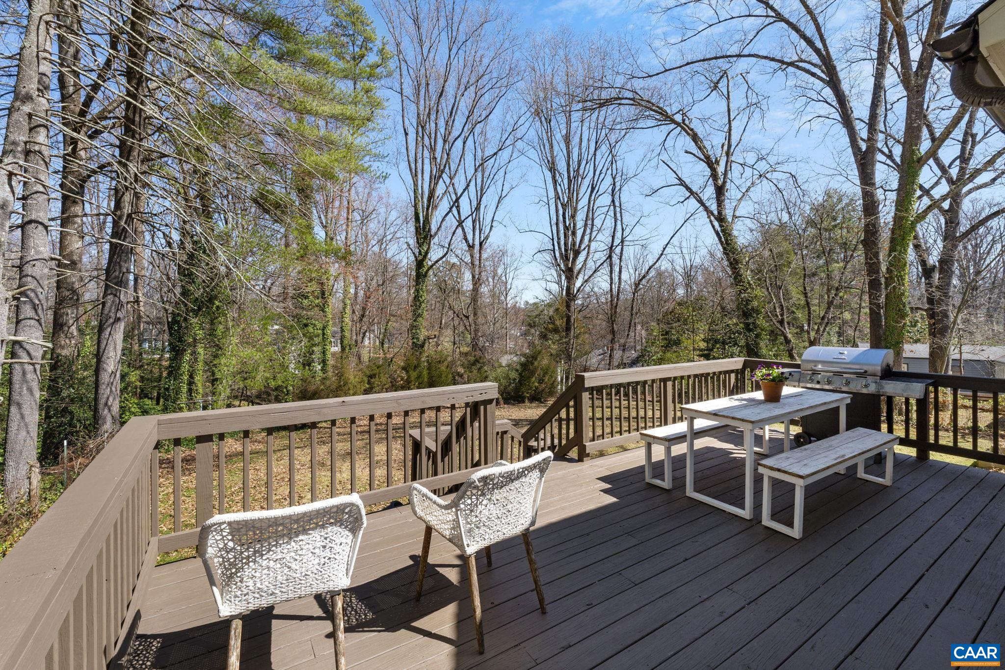 1608 CAMBRIDGE CIR