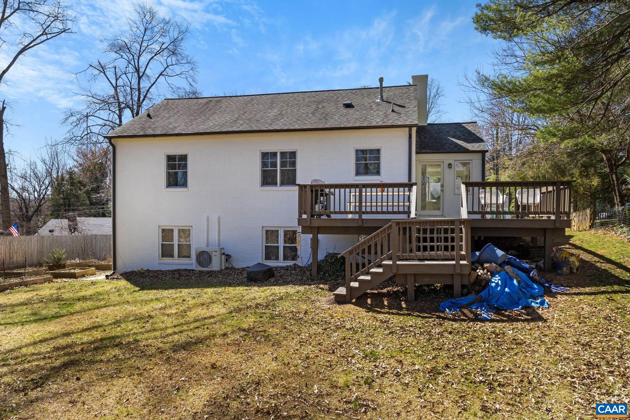 1608 CAMBRIDGE CIR