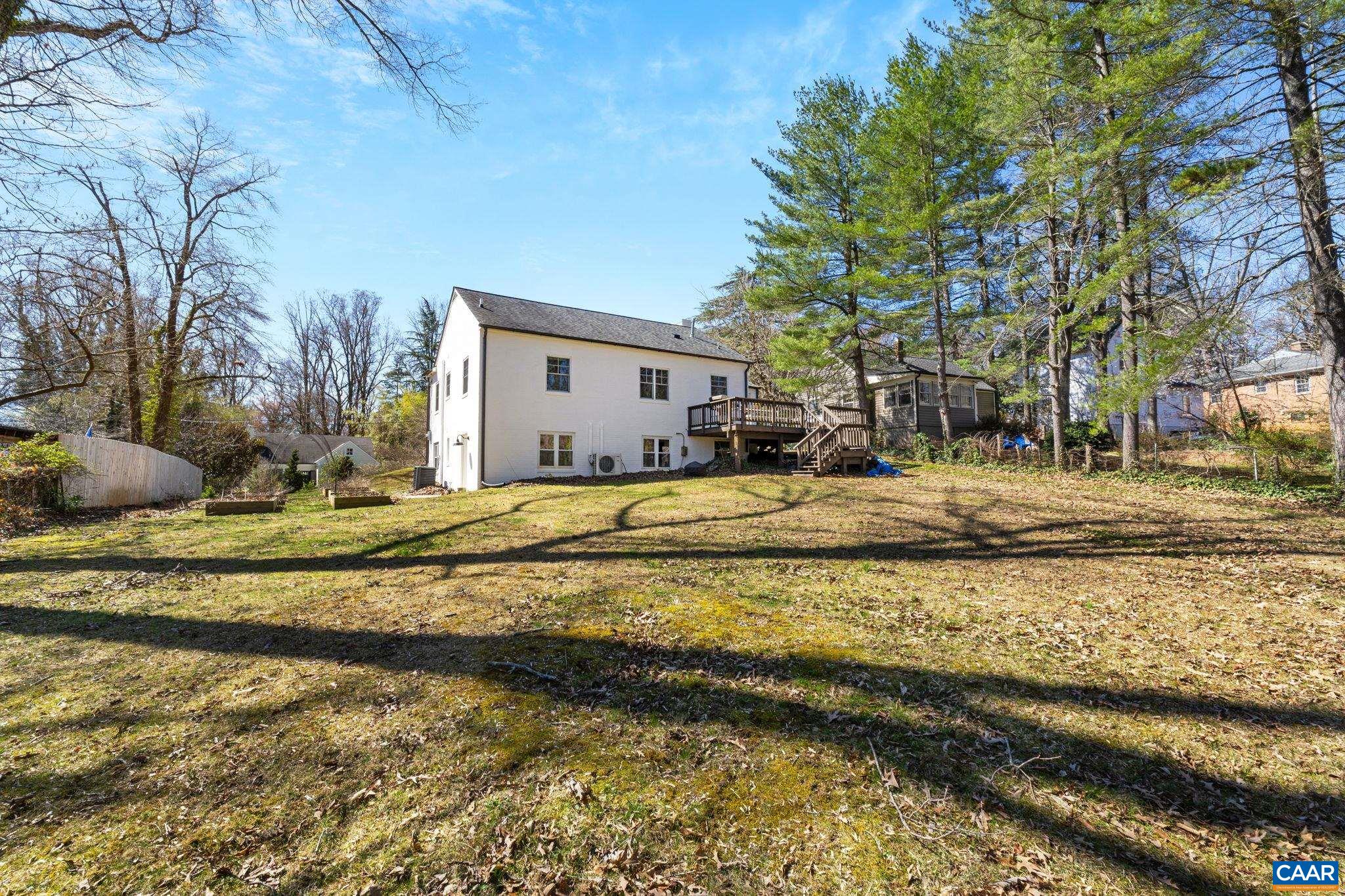 1608 CAMBRIDGE CIR