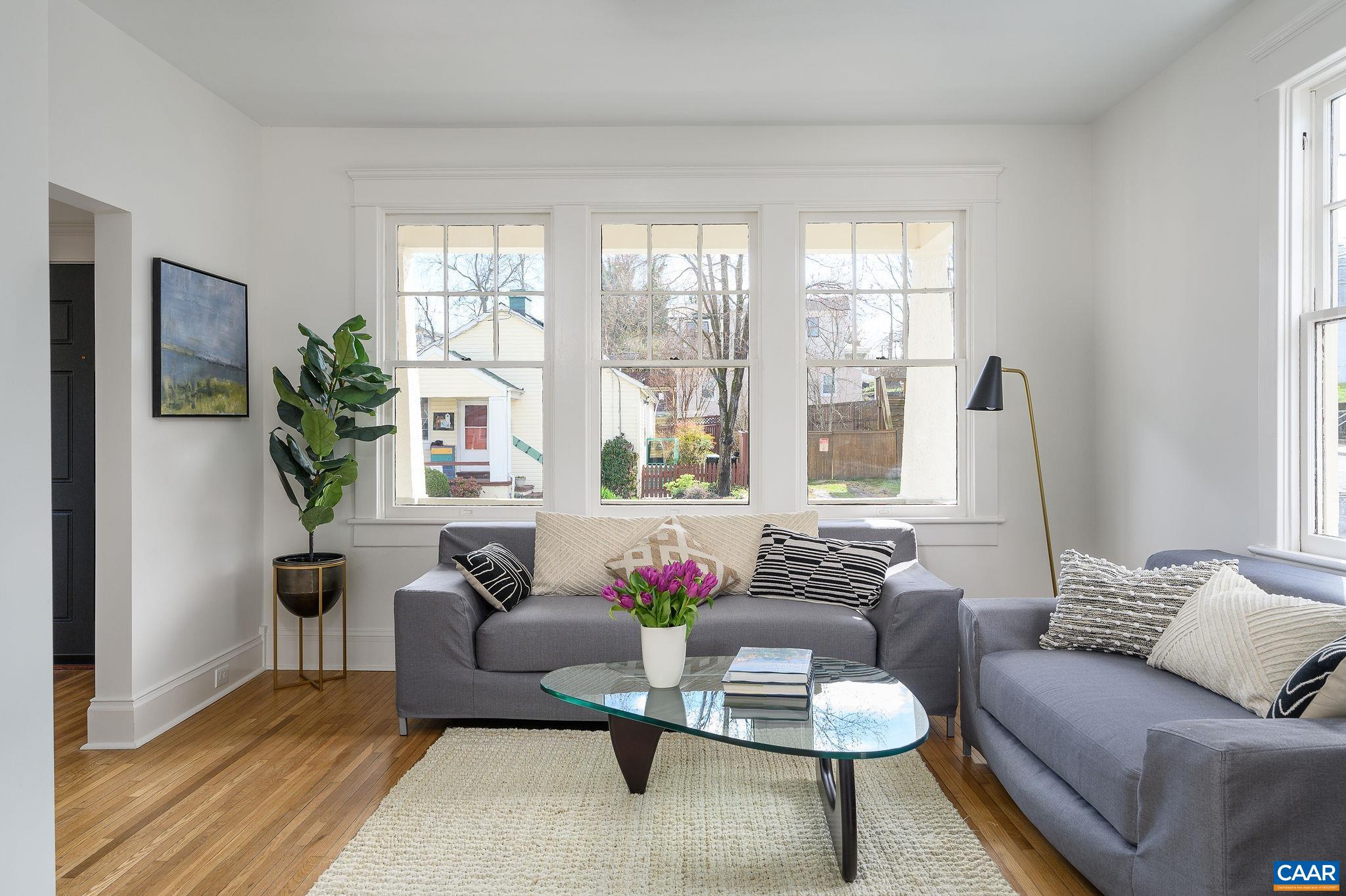 313 SW 7TH ST