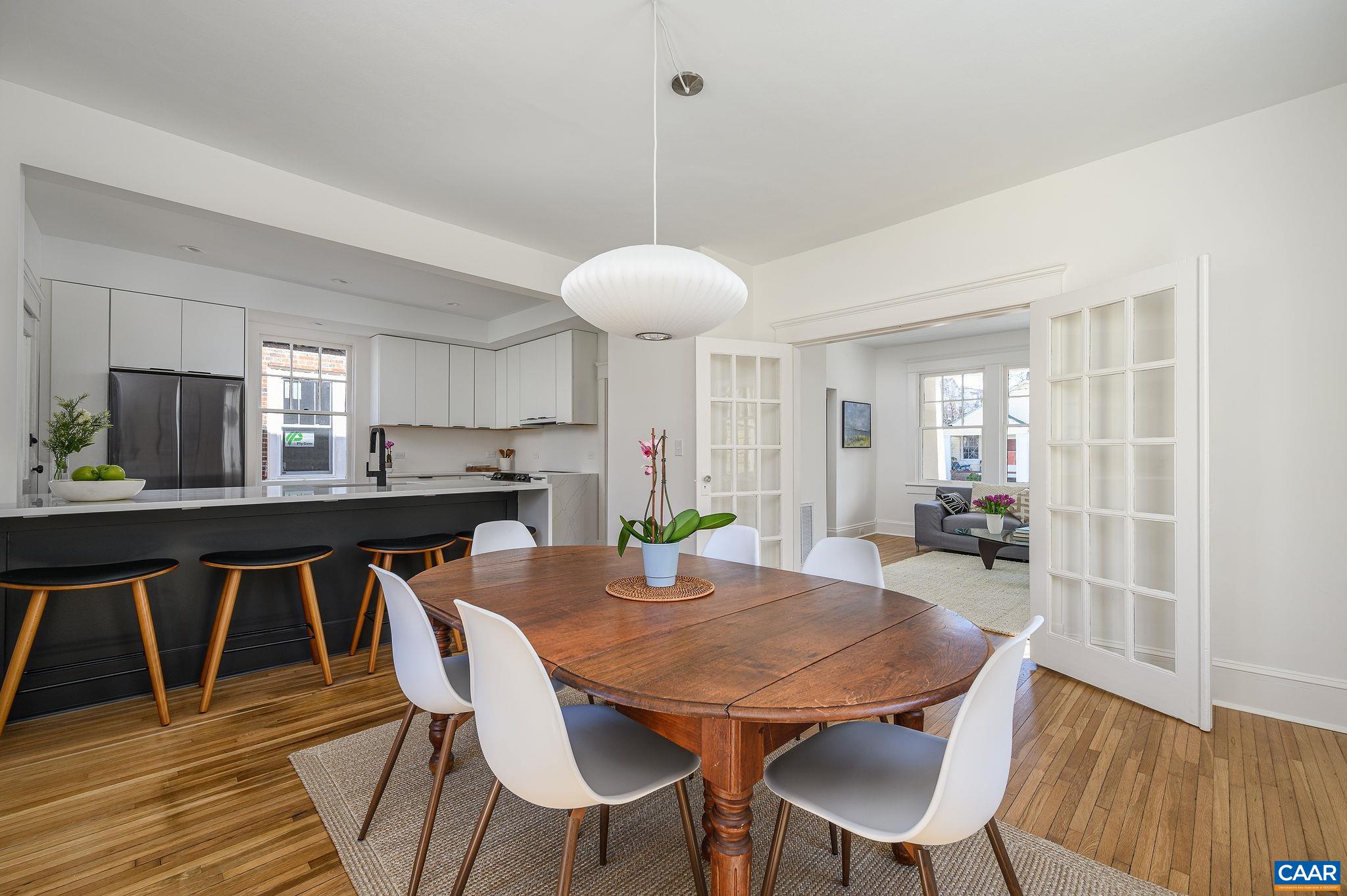 313 SW 7TH ST