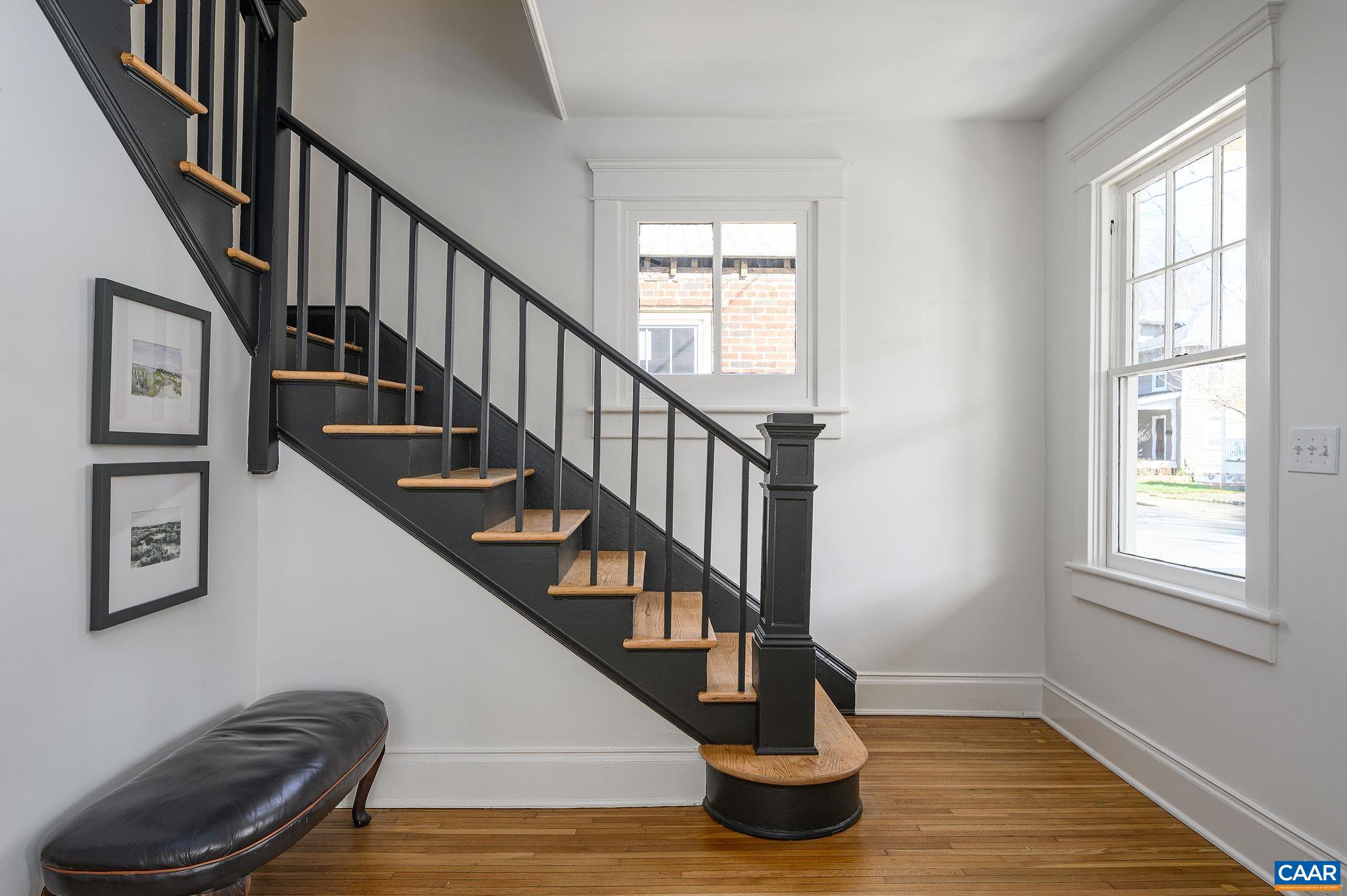313 SW 7TH ST