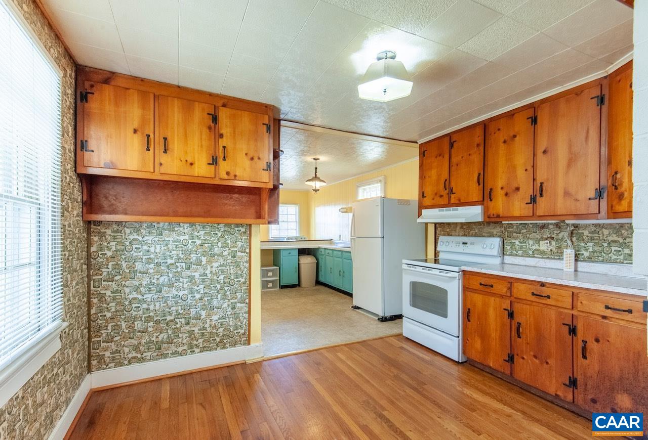 57 OLD ROBERTS MOUNTAIN RD