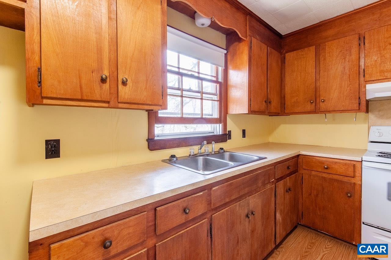 57 OLD ROBERTS MOUNTAIN RD