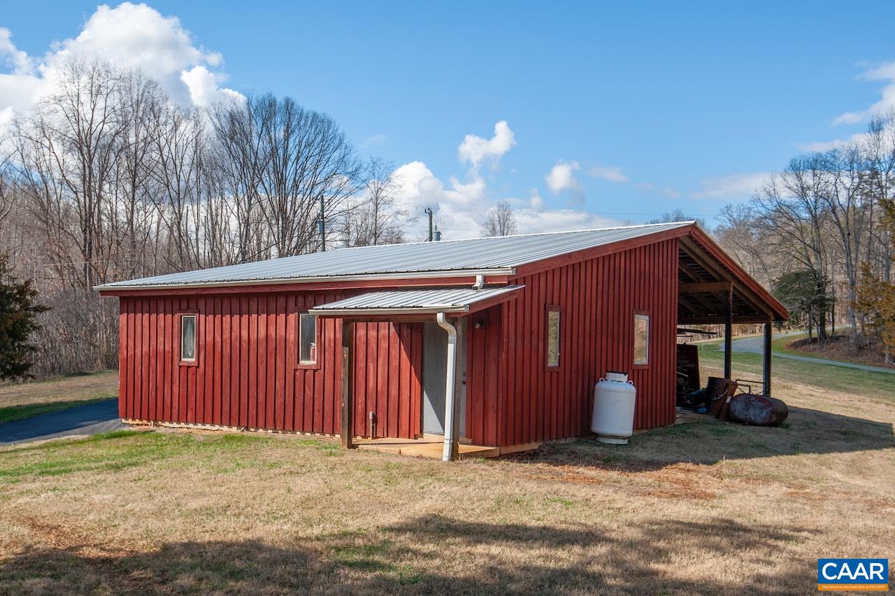 57 OLD ROBERTS MOUNTAIN RD