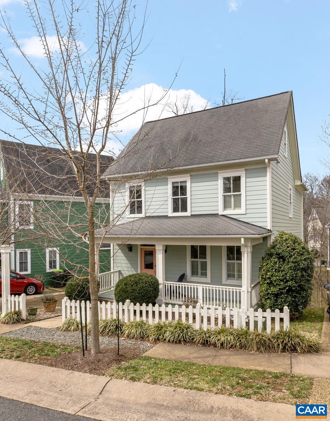 209 HUNTLEY AVE