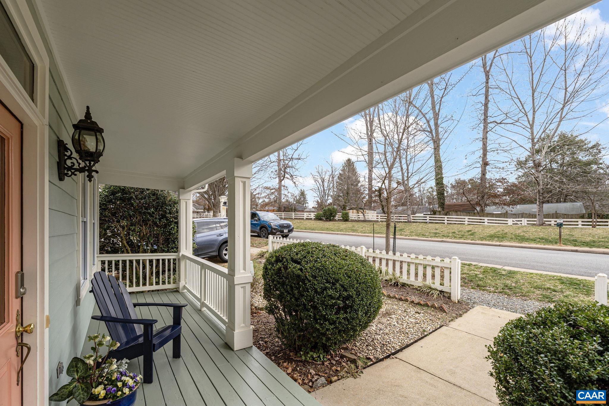 209 HUNTLEY AVE