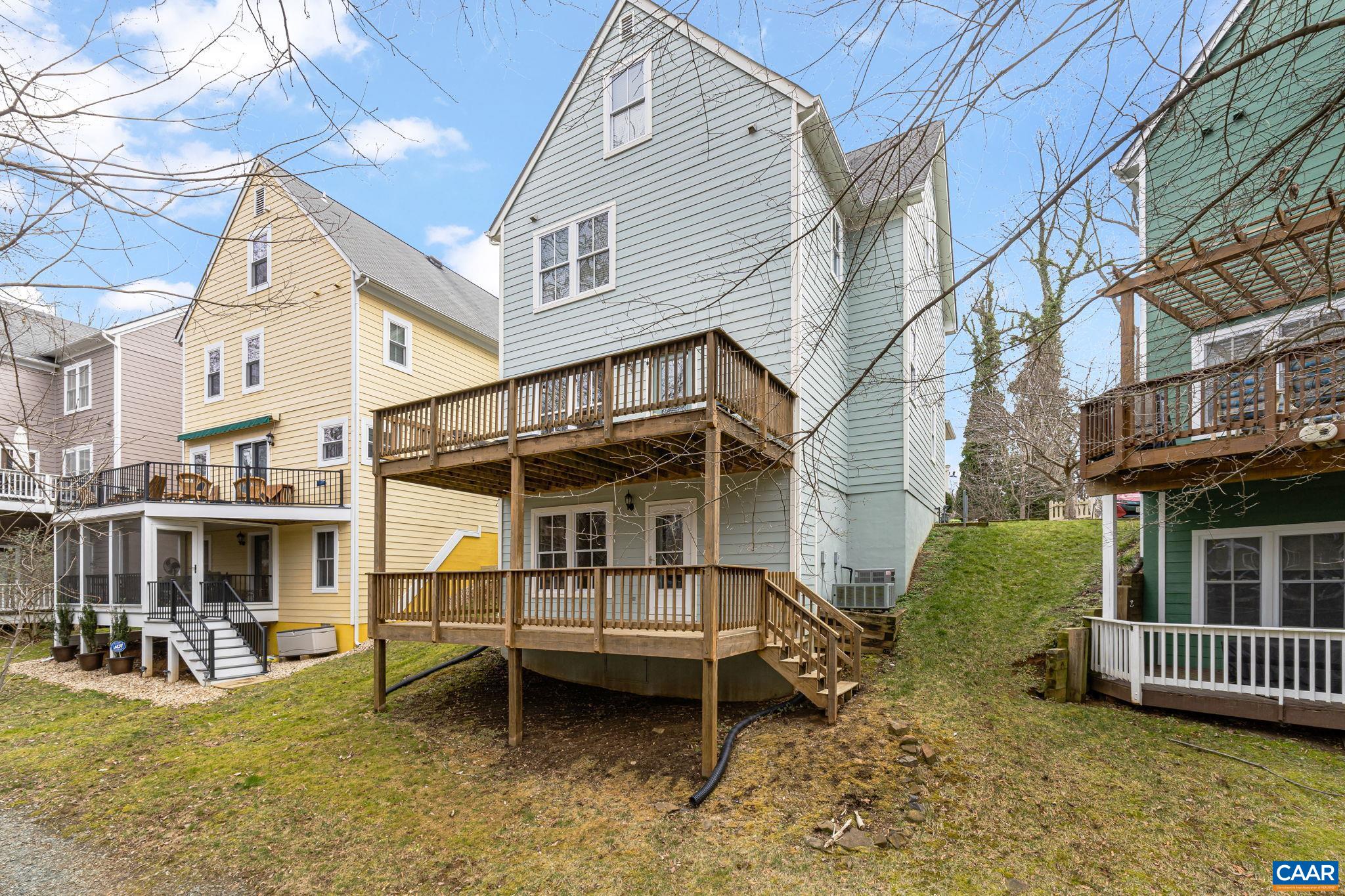 209 HUNTLEY AVE