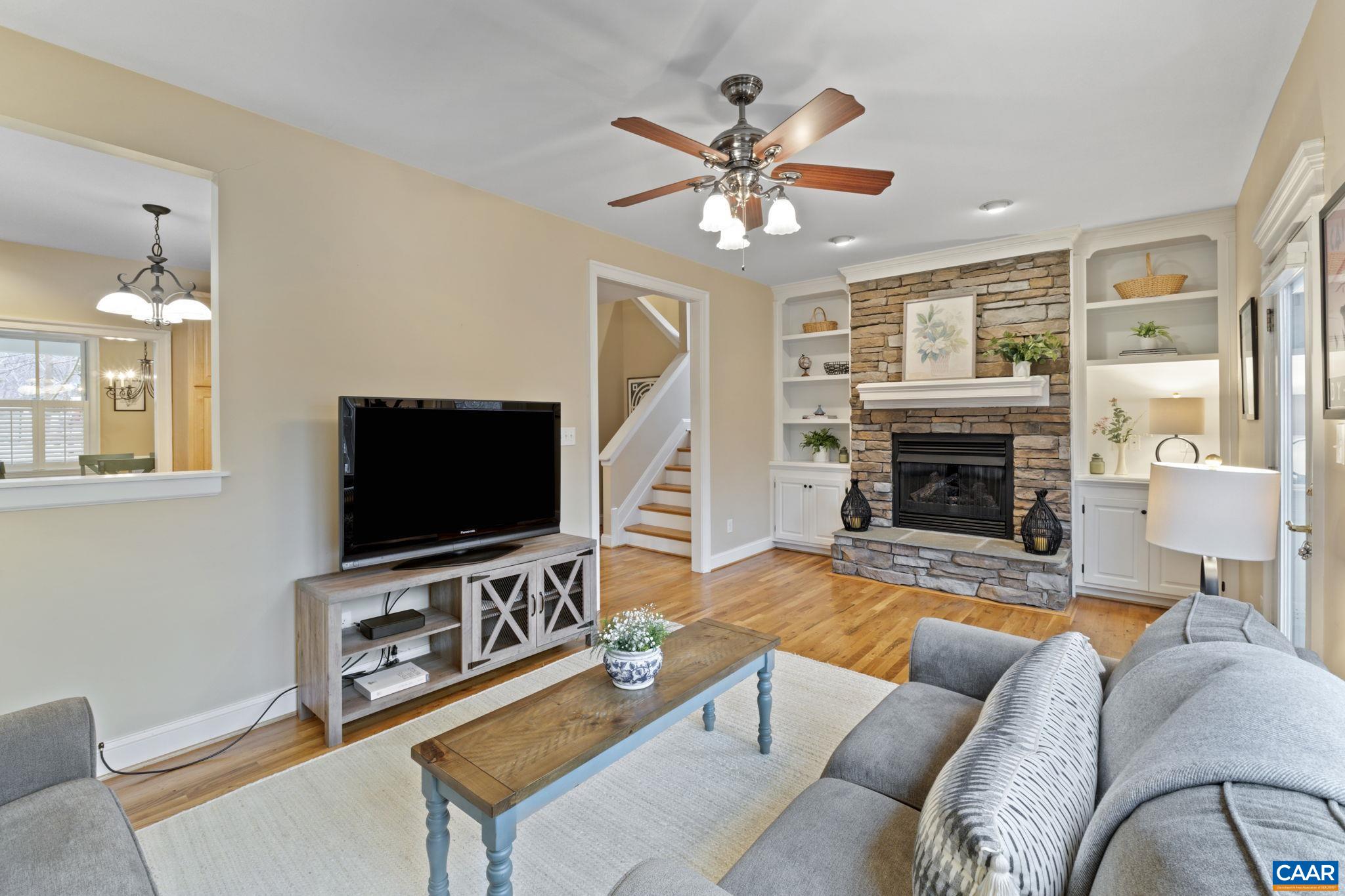 209 HUNTLEY AVE