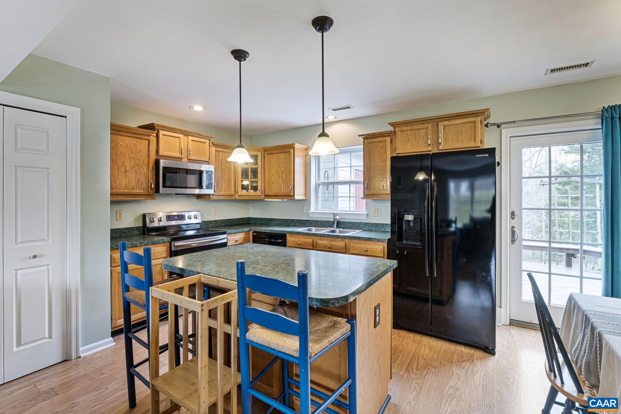 1059 AMBER RIDGE RD