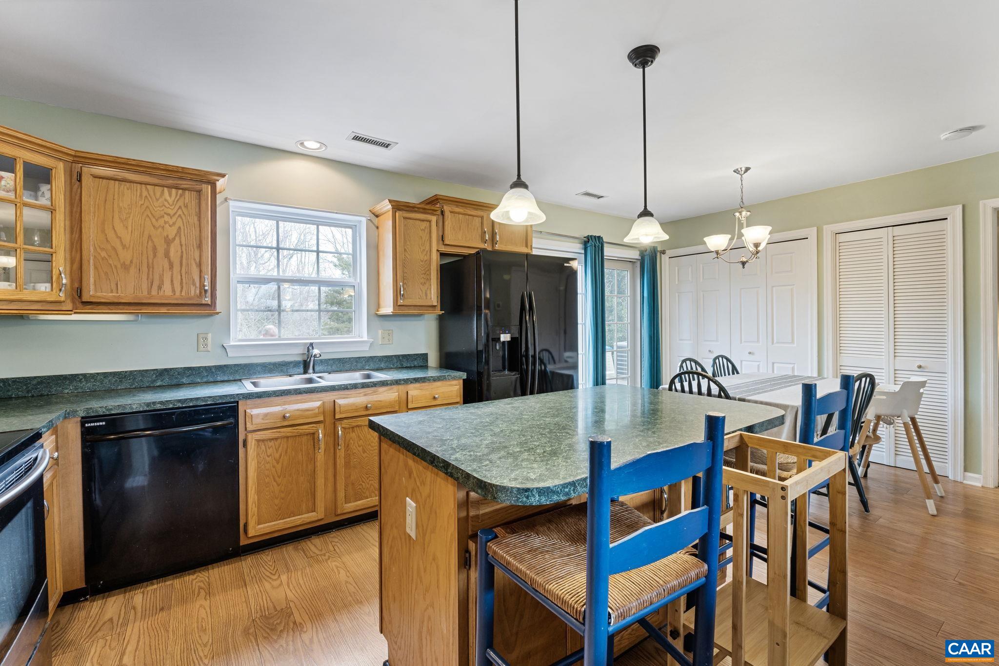 1059 AMBER RIDGE RD