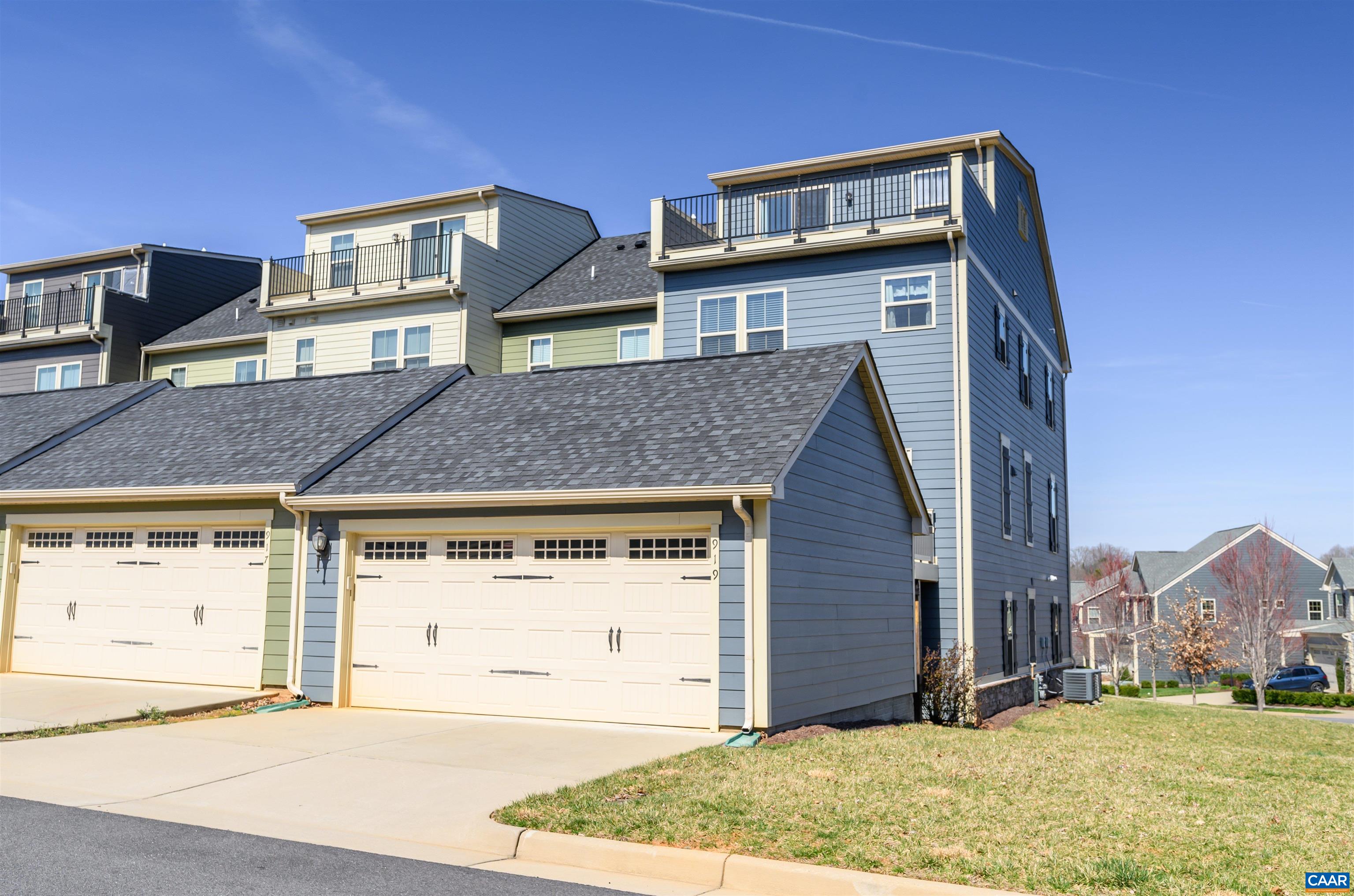 919 FLAT WATERS LN