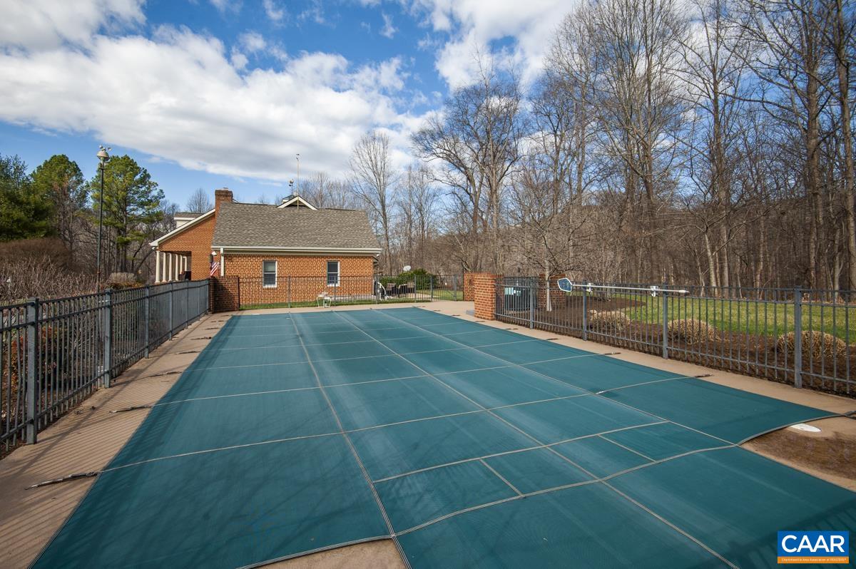 577 CHESTNUT RIDGE RD