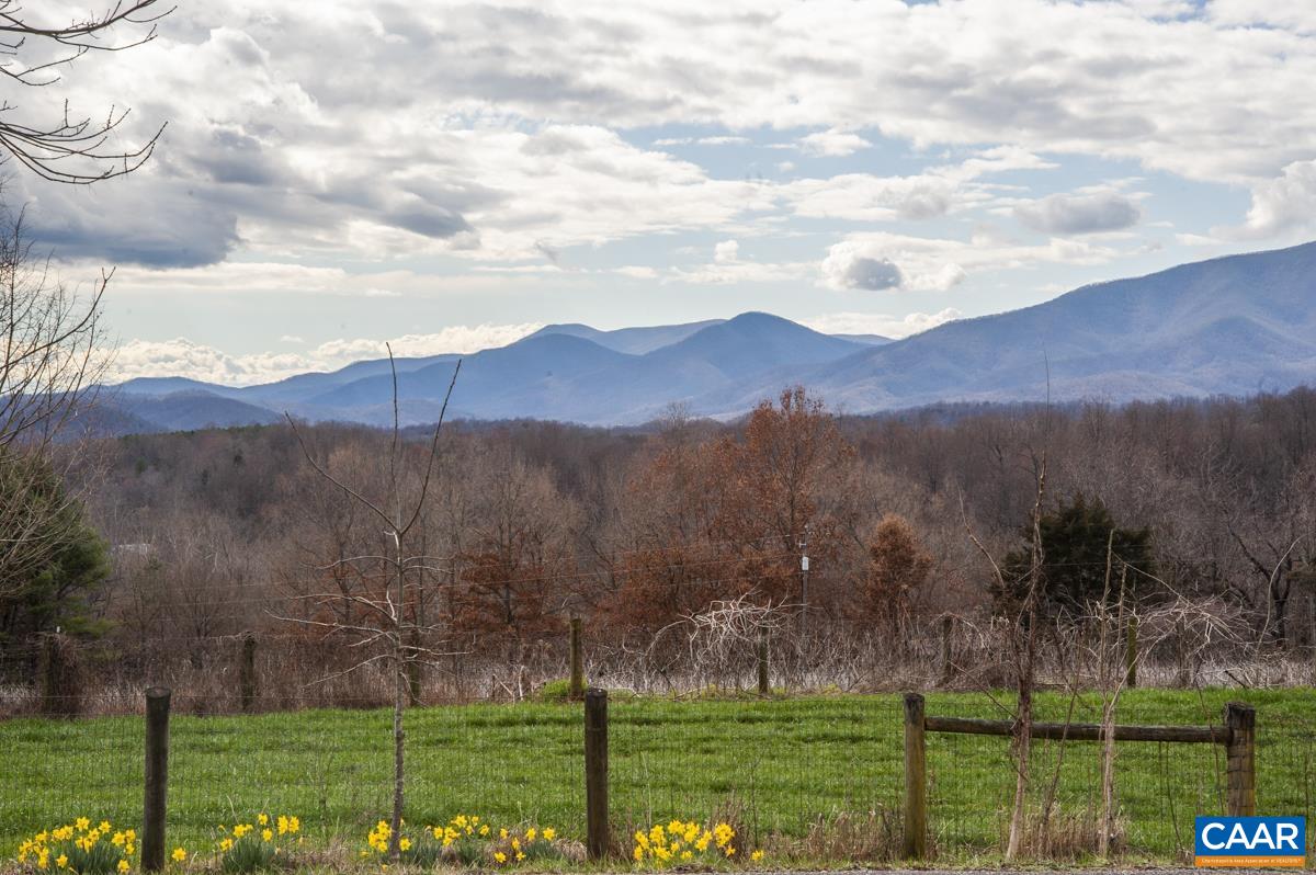 577 CHESTNUT RIDGE RD