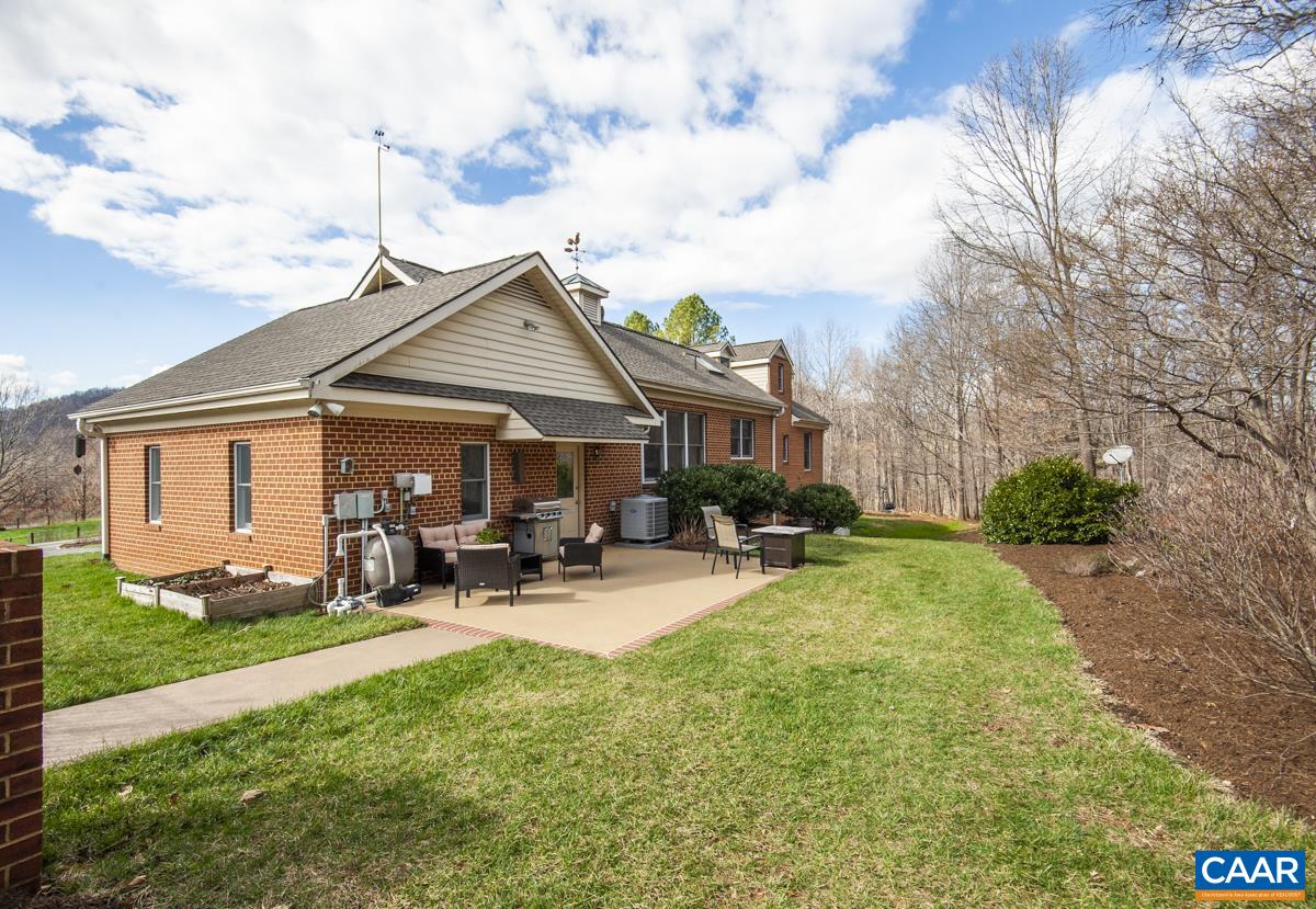 577 CHESTNUT RIDGE RD